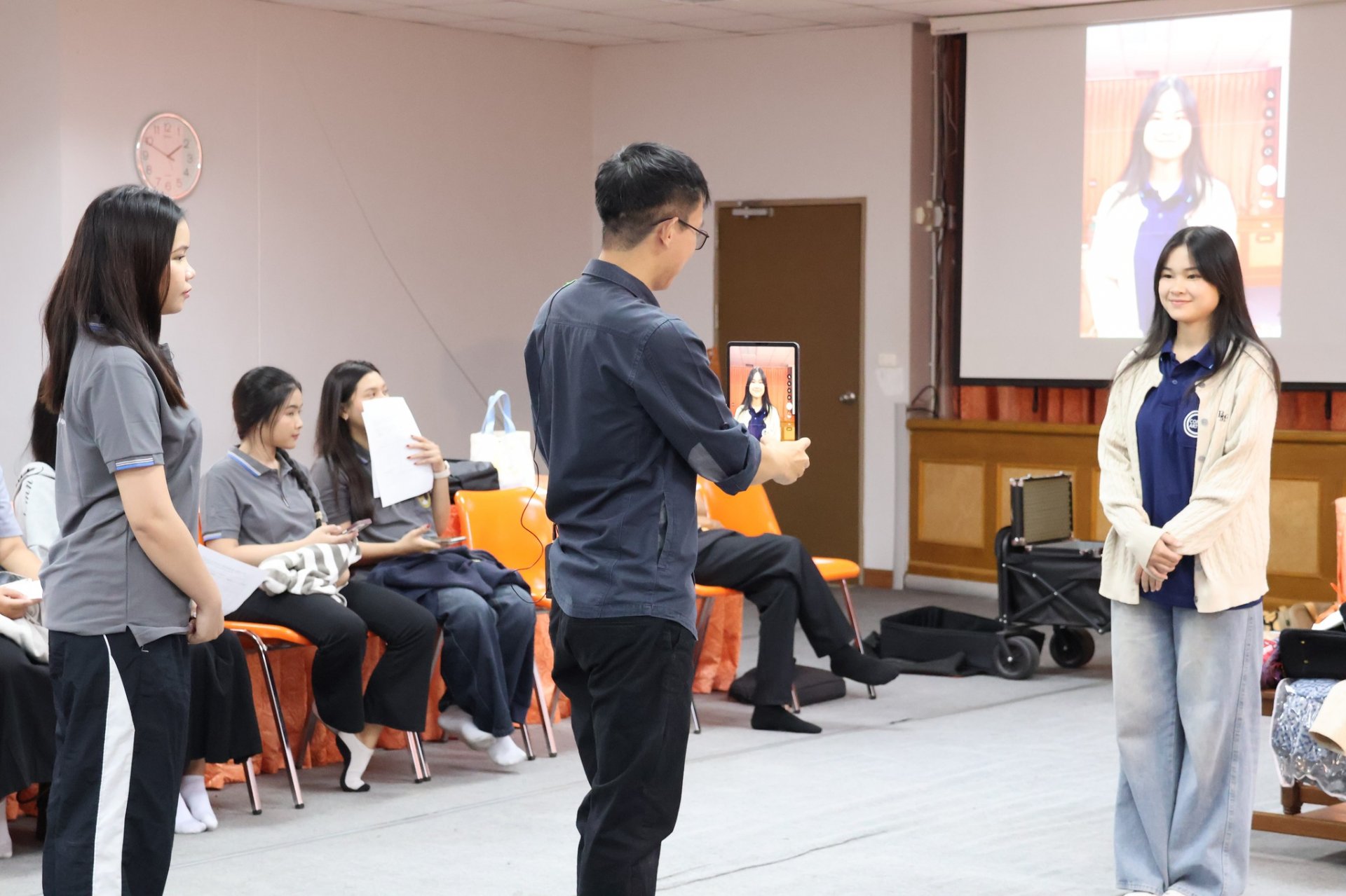 โครงการอบรมการผลิตสื่อสร้างสรรค์ Short Video & Digital Content เพื่อประชาสัมพันธ์ของดีจังหวัดเพชรบูรณ์ - รูปภาพ 14