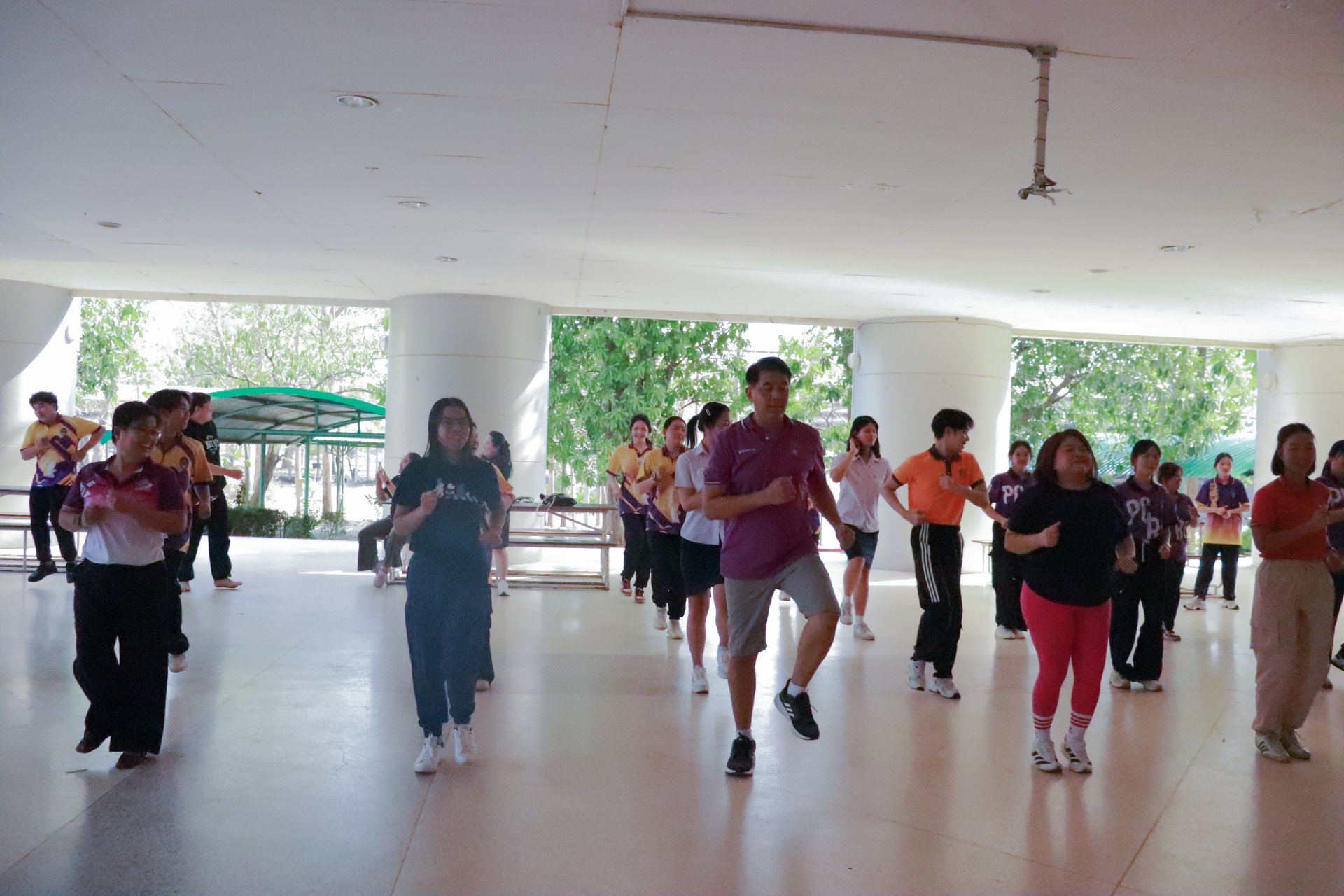 กิจกรรมส่งเสริมสุขภาพและสร้างความสัมพันธ์ภายในองค์กรด้วยการออกกำลังกาย - รูปภาพ 15