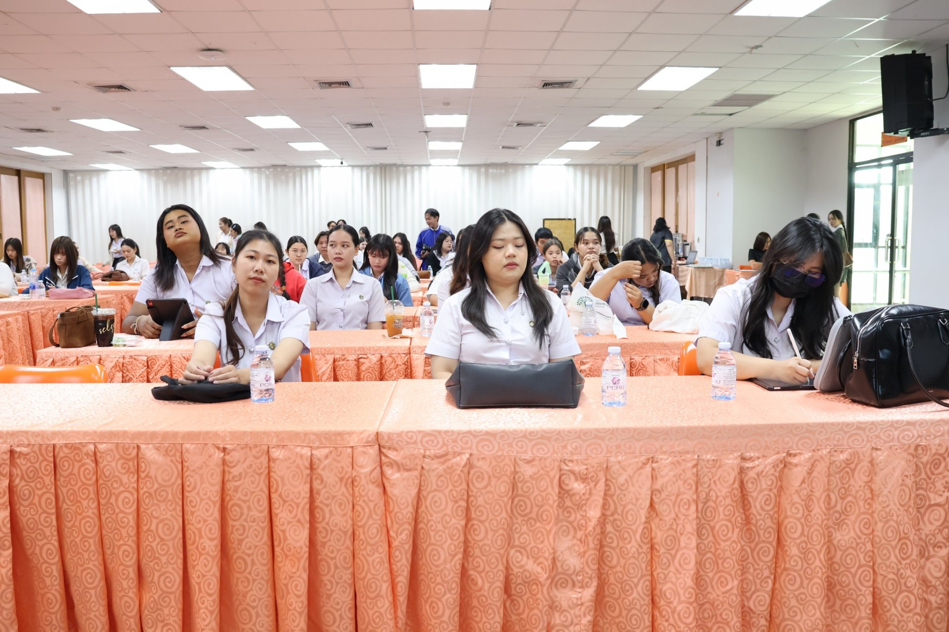 โครงการอบรมการยกระดับสมรรถนะทักษะด้านดิจิทัลและการประยุกต์ใช้เทคโนโลยีปัญญาประดิษฐ์ (AI) ของประชากรกลุ่มวัยเรียนระดับอุดมศึกษา (คณะวิทยาการจัดการ) - รูปภาพ 2