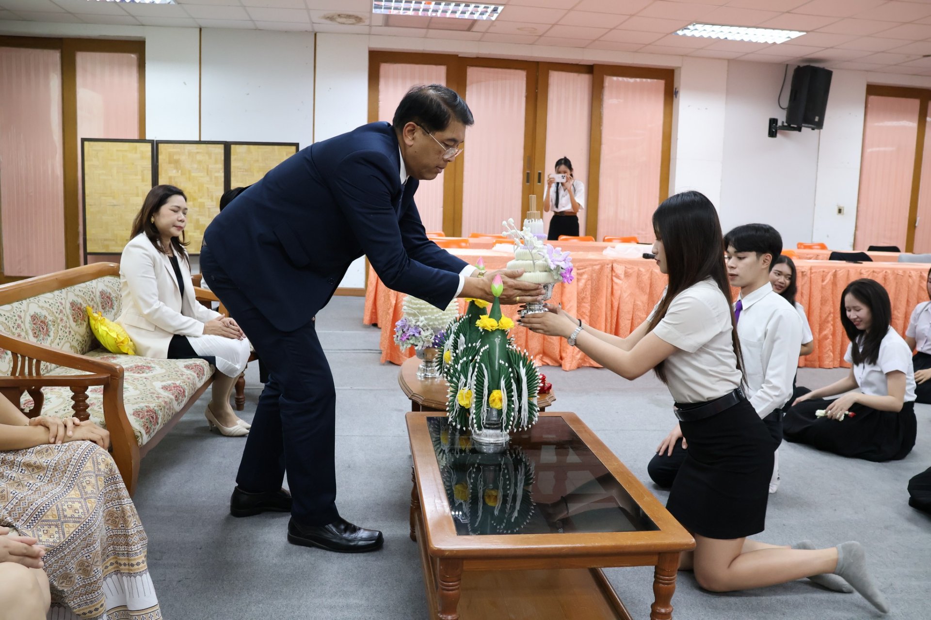 "วันทา ลาครู" สาขาวิชาการจัดการ - รูปภาพ 33