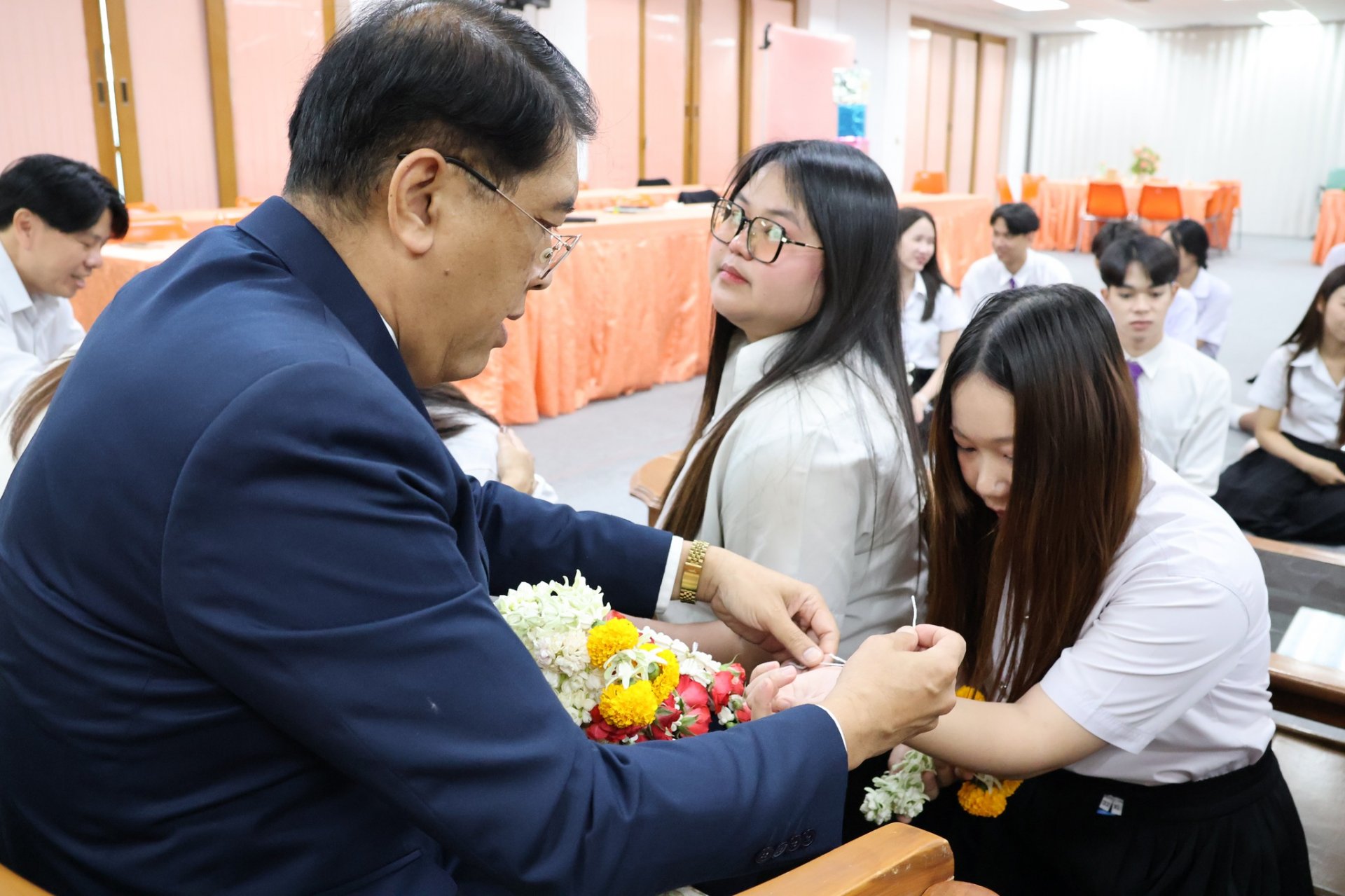 "วันทา ลาครู" สาขาวิชาการจัดการ - รูปภาพ 57