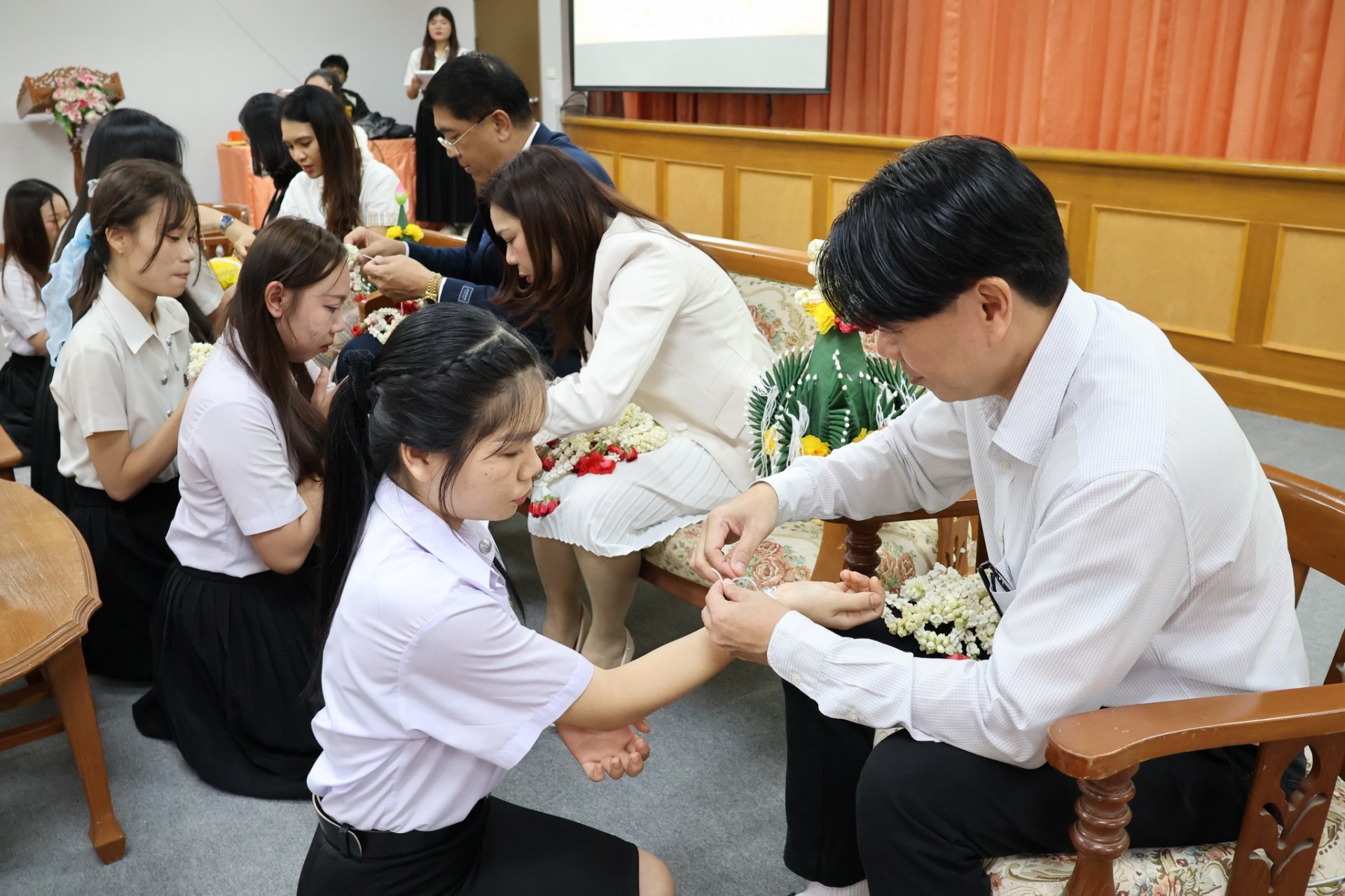 "วันทา ลาครู" สาขาวิชาการจัดการ - รูปภาพ 66
