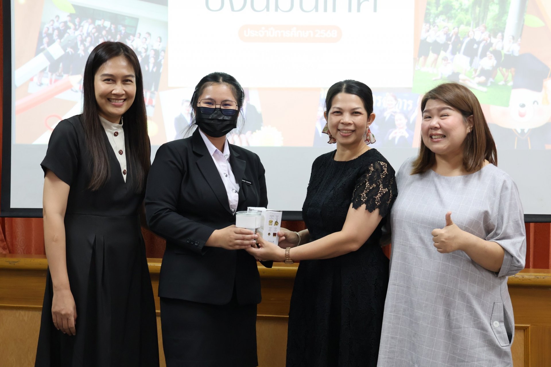 โครงการปัจฉิมนิเทศนักศึกษา ชั้นปีที่ 4 สาขาวิชาการตลาด ประจำปีการศึกษา 2568 - รูปภาพ 16