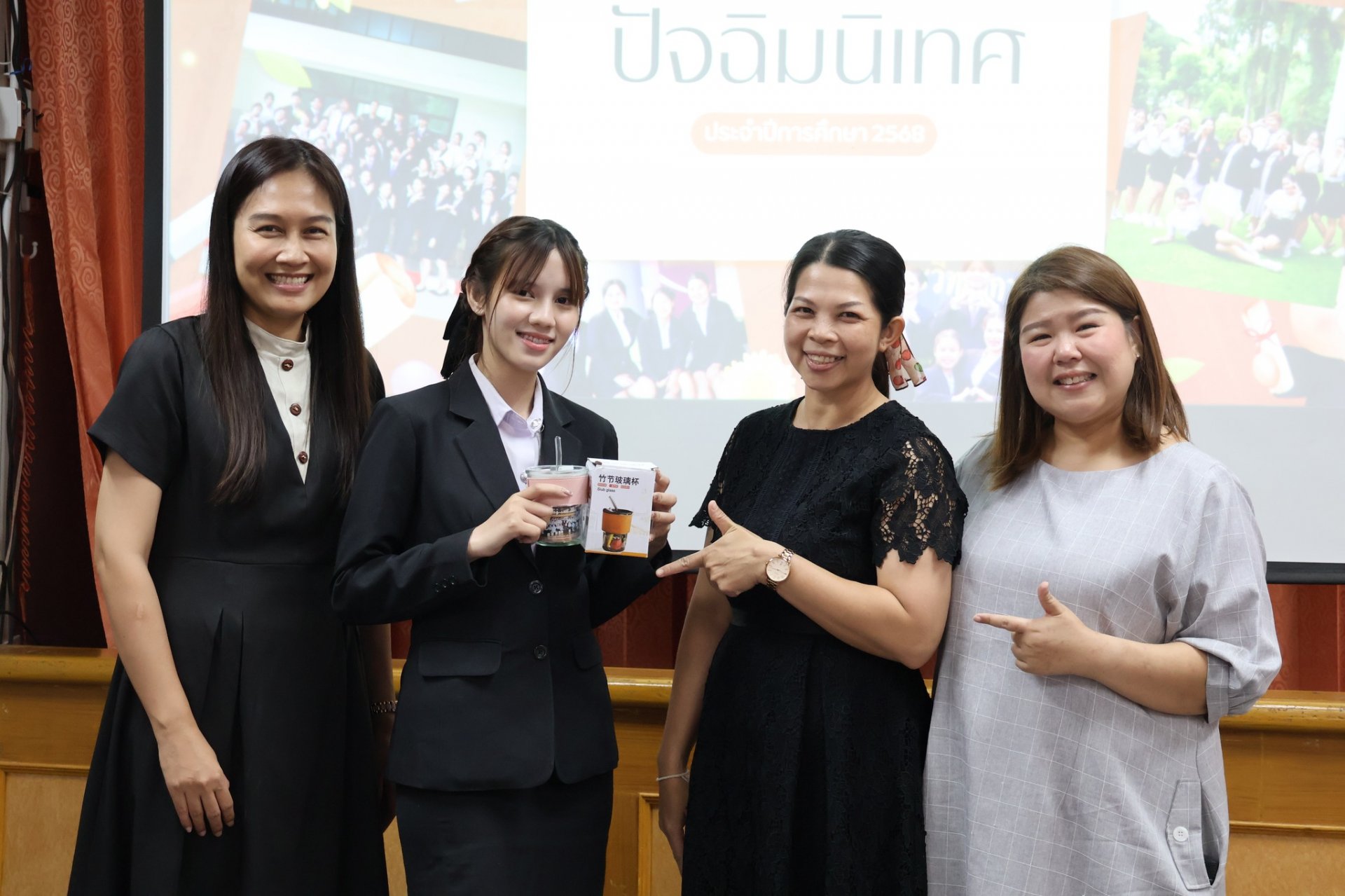 โครงการปัจฉิมนิเทศนักศึกษา ชั้นปีที่ 4 สาขาวิชาการตลาด ประจำปีการศึกษา 2568 - รูปภาพ 24