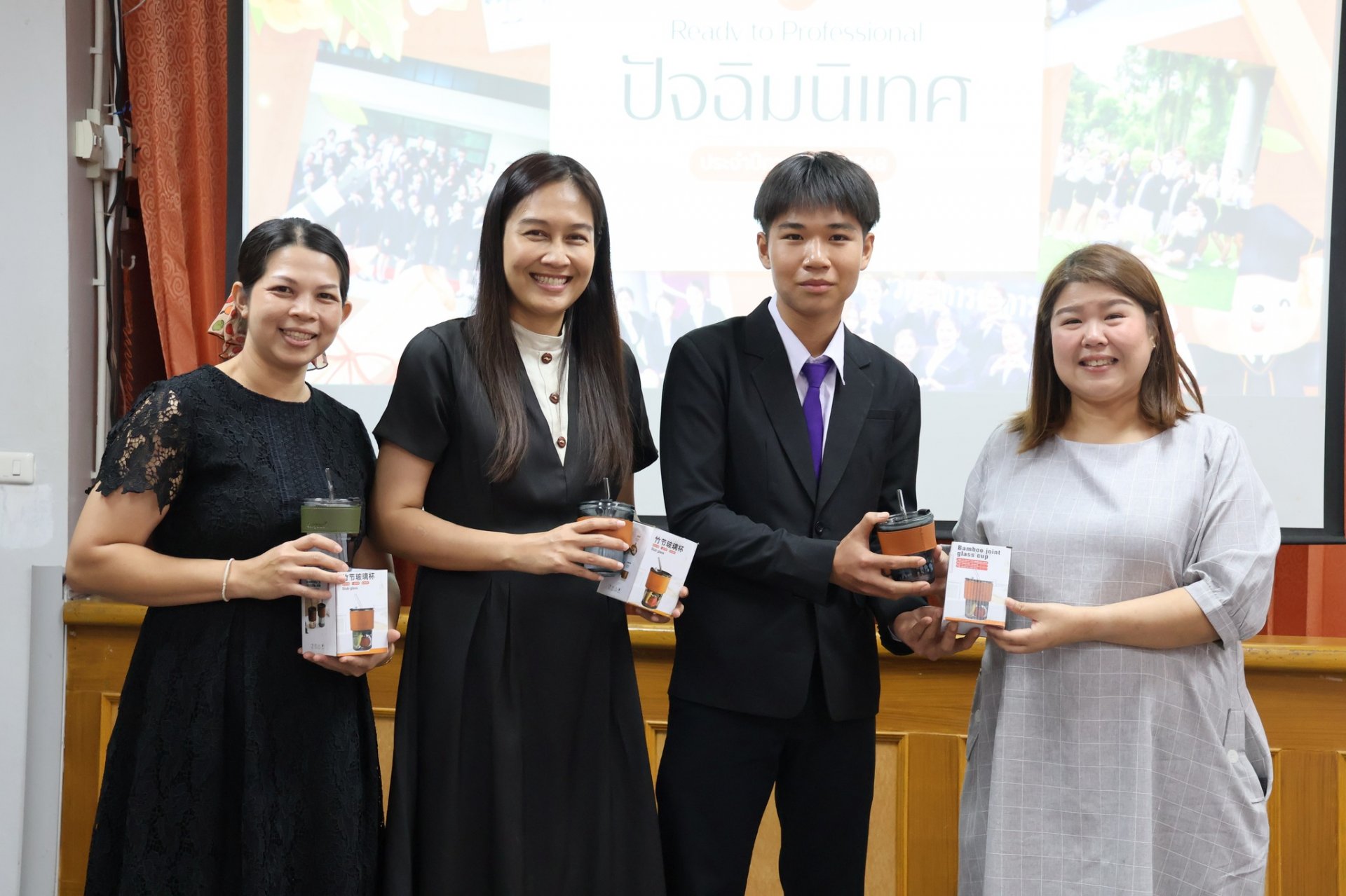 โครงการปัจฉิมนิเทศนักศึกษา ชั้นปีที่ 4 สาขาวิชาการตลาด ประจำปีการศึกษา 2568 - รูปภาพ 37
