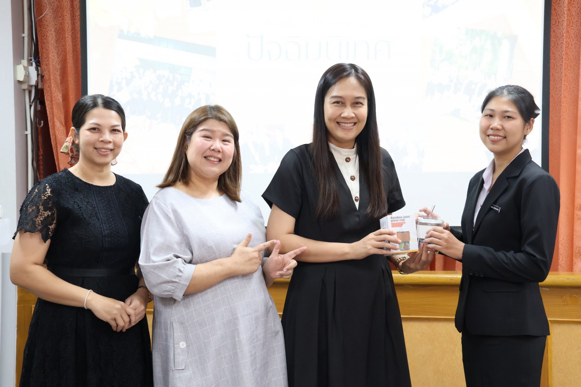 โครงการปัจฉิมนิเทศนักศึกษา ชั้นปีที่ 4 สาขาวิชาการตลาด ประจำปีการศึกษา 2568 - รูปภาพ 39