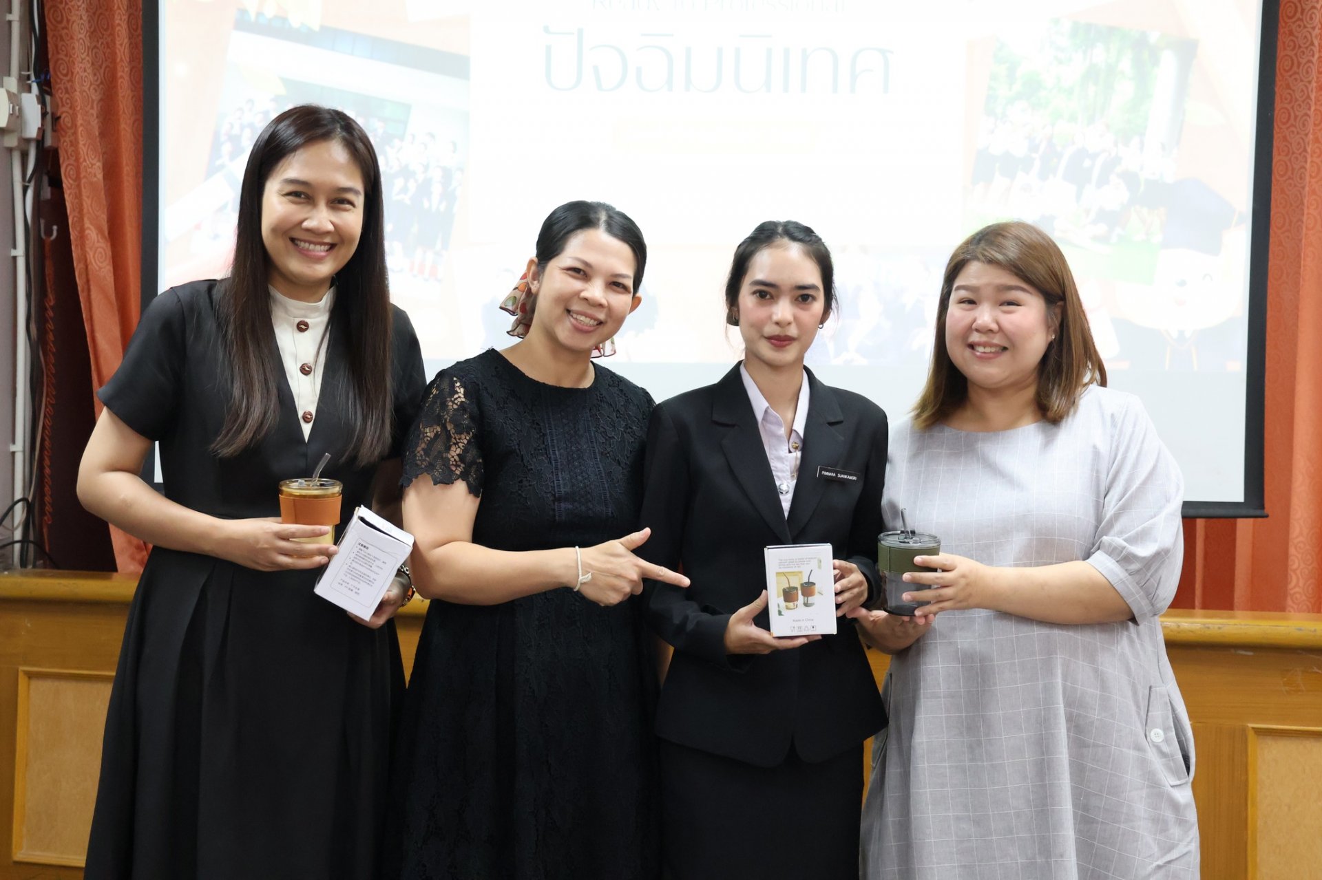 โครงการปัจฉิมนิเทศนักศึกษา ชั้นปีที่ 4 สาขาวิชาการตลาด ประจำปีการศึกษา 2568 - รูปภาพ 51