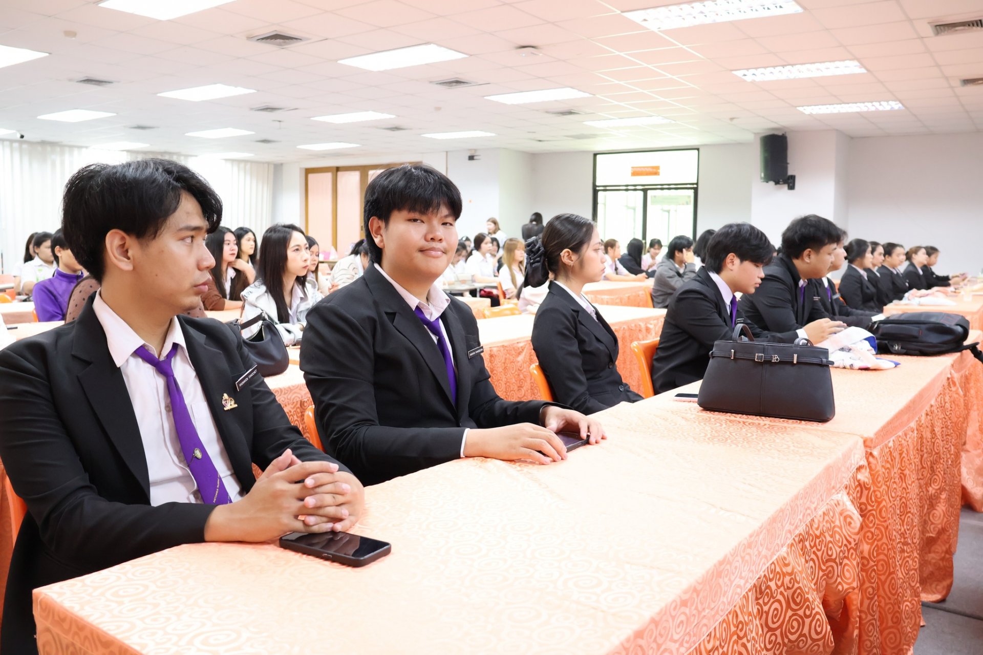 โครงการปัจฉิมนิเทศนักศึกษา ชั้นปีที่ 4 สาขาวิชาการตลาด ประจำปีการศึกษา 2568 - รูปภาพ 65