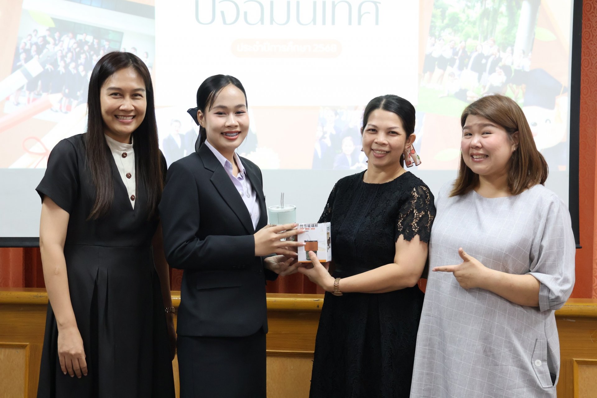 โครงการปัจฉิมนิเทศนักศึกษา ชั้นปีที่ 4 สาขาวิชาการตลาด ประจำปีการศึกษา 2568 - รูปภาพ 67