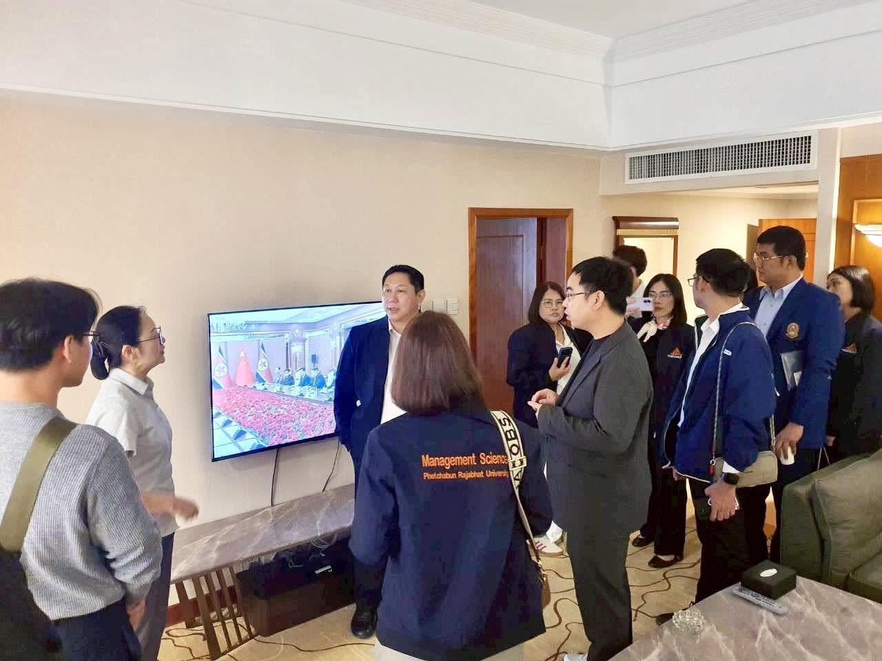 การประชุมความร่วมมือทางวิชาการระหว่างวิทยาลัยการจัดการและเศรษฐศาสตร์ มหาวิทยาลัยฉู่สย่ง ประเทศจีน กับคณะวิทยาการจัดการ มหาวิทยาลัยราชภัฏเพชรบูรณ์ - รูปภาพ 8