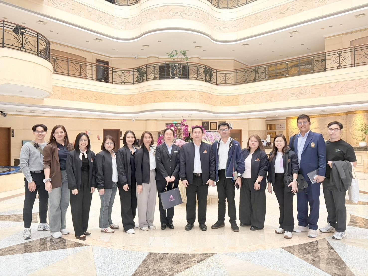 การประชุมความร่วมมือทางวิชาการระหว่างวิทยาลัยการจัดการและเศรษฐศาสตร์ มหาวิทยาลัยฉู่สย่ง ประเทศจีน กับคณะวิทยาการจัดการ มหาวิทยาลัยราชภัฏเพชรบูรณ์ - รูปภาพ 12