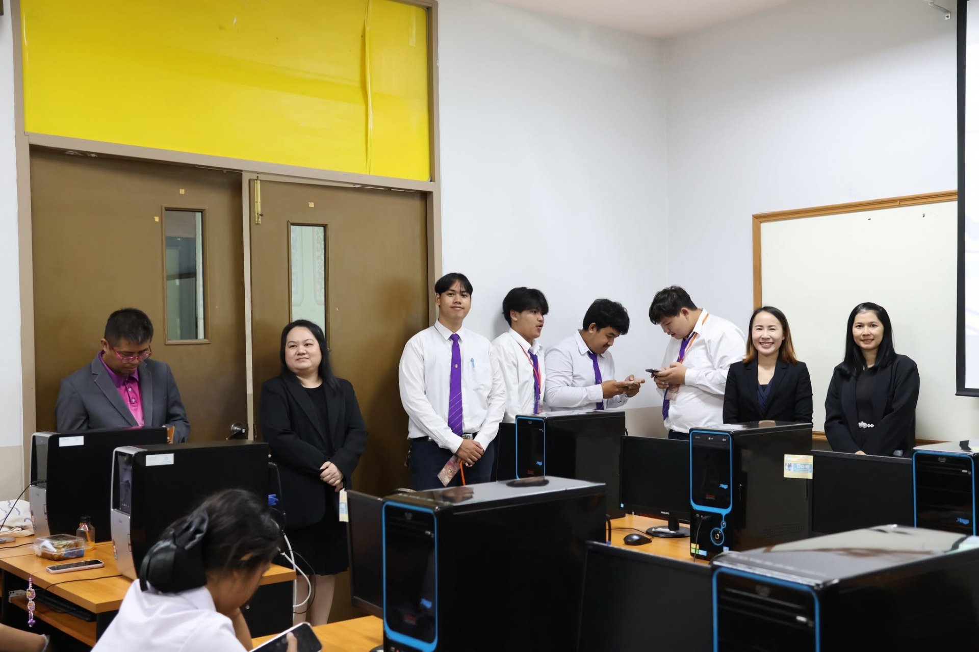 โครงการส่งเสริมคุณลักษณะบัณฑิตที่พึงประสงค์ และการเตรียมความพร้อมสู่การเป็นนักศึกษา สำหรับนักศึกษาชั้นปีที่ 1 คณะวิทยาการจัดการ - รูปภาพ 64