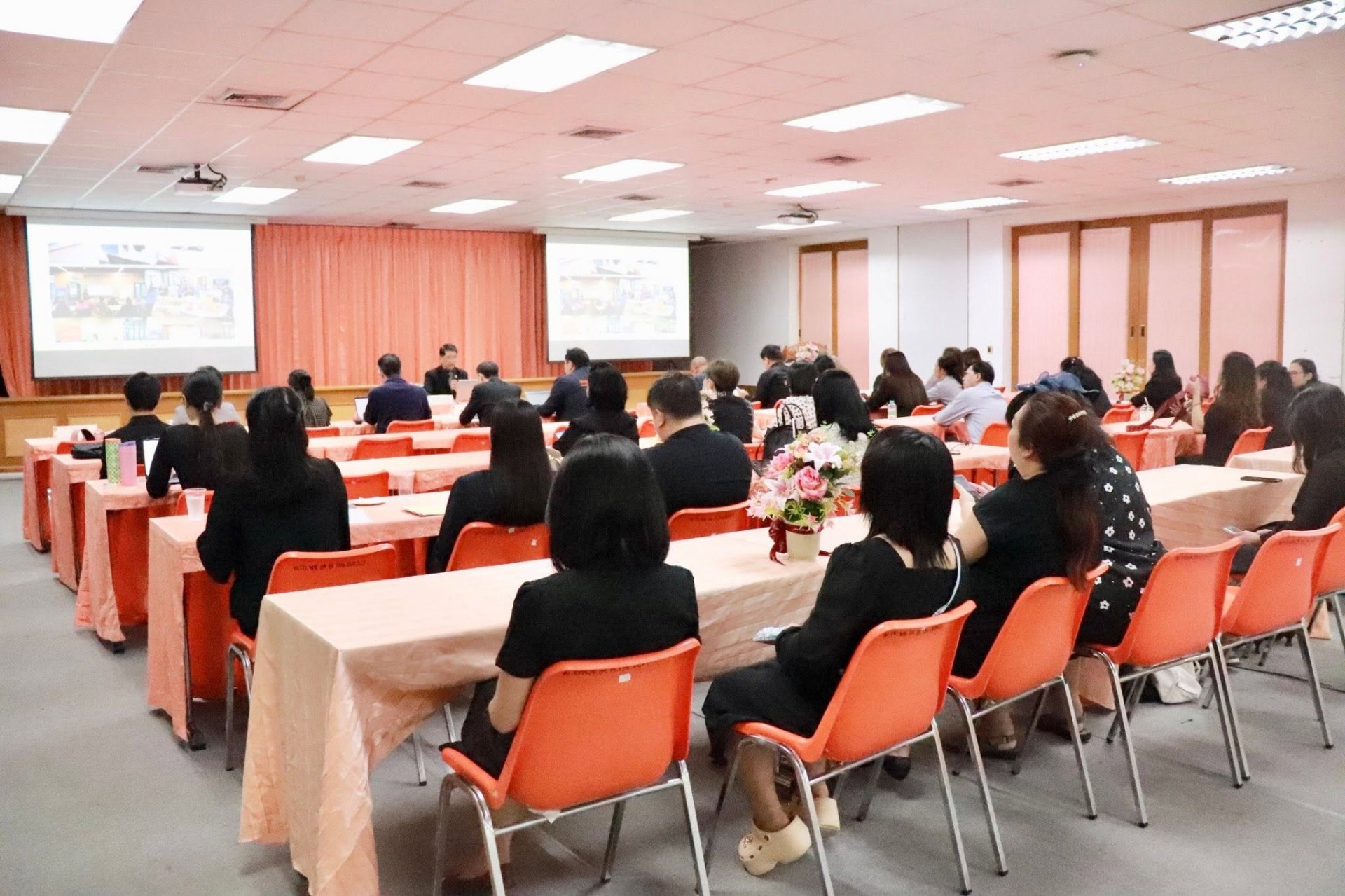 การประชุมเปิดภาคเรียน ปีการศึกษา 1/2569 - รูปภาพ 39