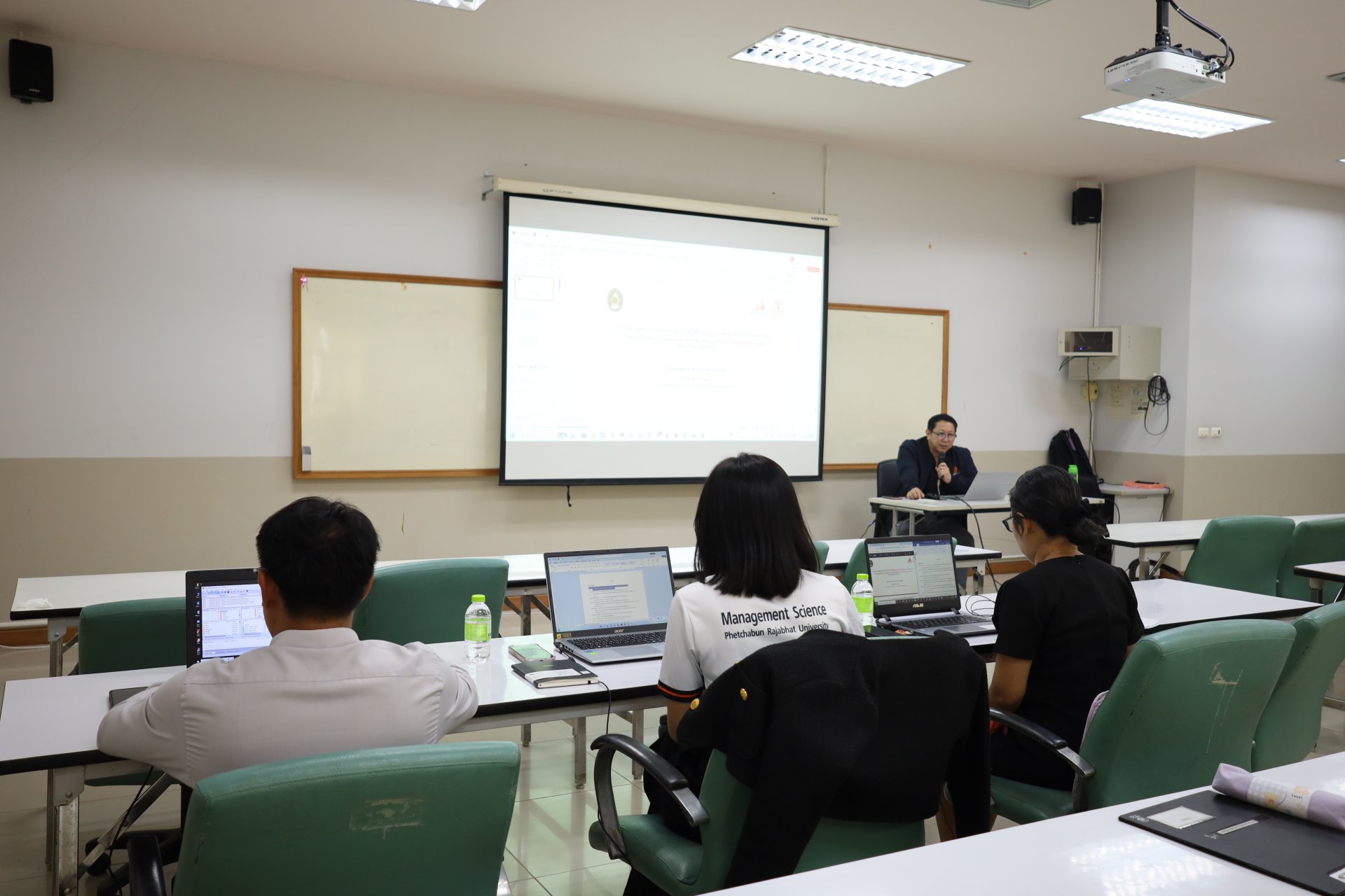 การอบรมเชิงปฏิบัติการ การตรวจสอบบทความวิชาการที่ใช้ปัญญาประดิษฐ์และการคัดลอกงาน - รูปภาพ 7