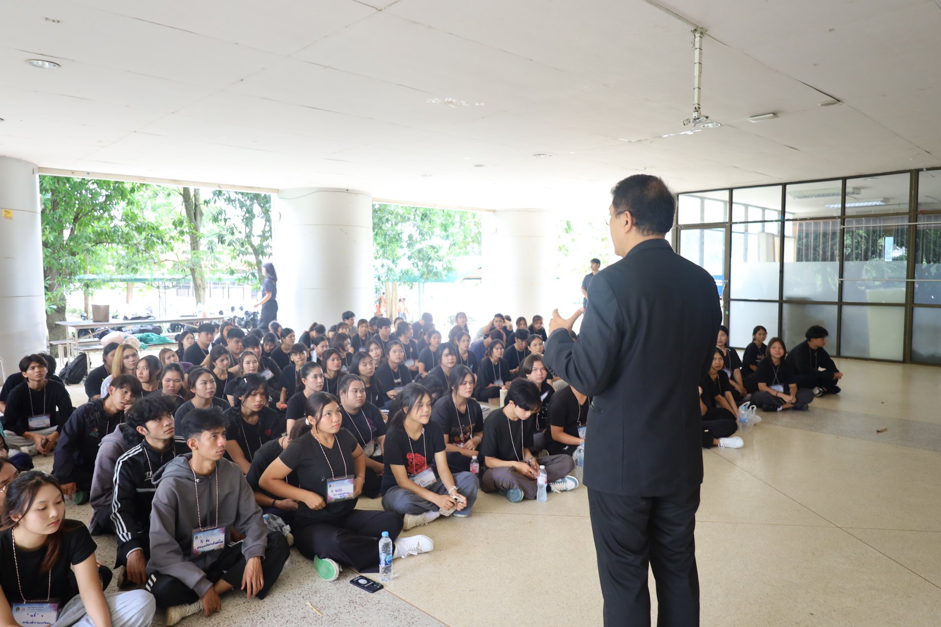 โครงการสานสัมพันธ์อย่างสร้างสรรค์ ร่วมใจน้องพี่ Management ประจำปีการศึกษา 2569 - รูปภาพ 2