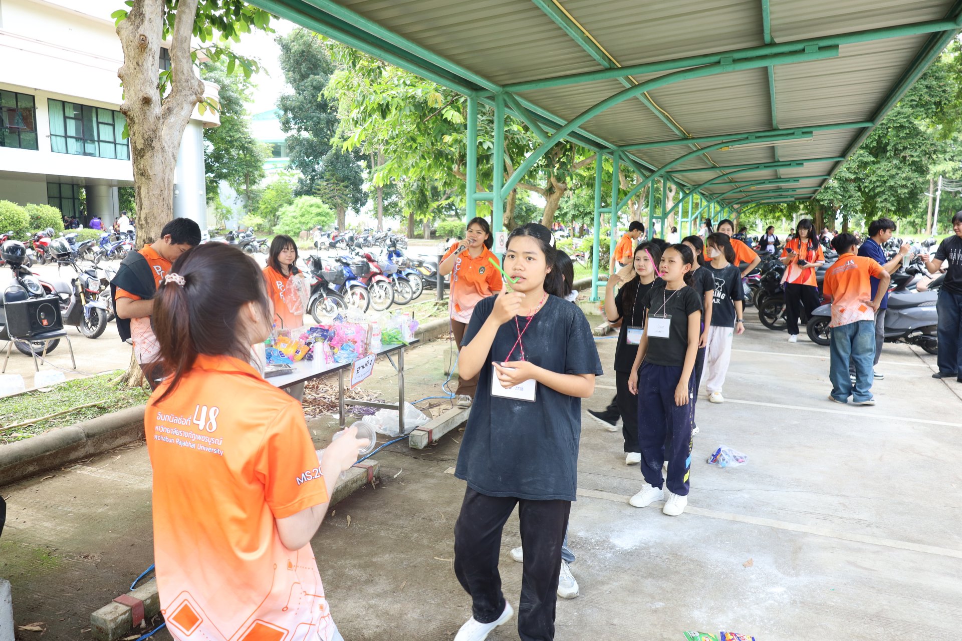 โครงการสานสัมพันธ์อย่างสร้างสรรค์ ร่วมใจน้องพี่ Management ประจำปีการศึกษา 2569 - รูปภาพ 12