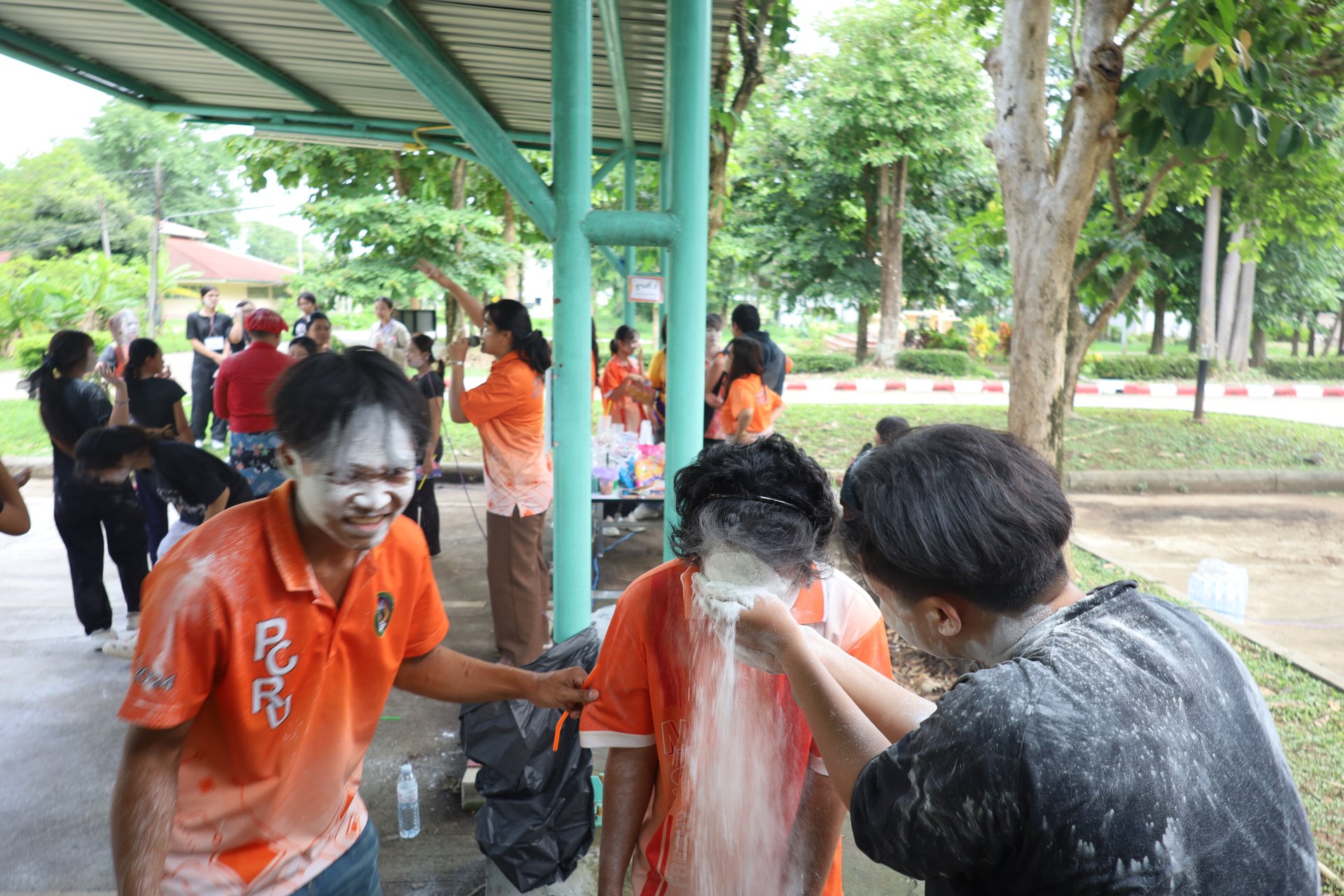โครงการสานสัมพันธ์อย่างสร้างสรรค์ ร่วมใจน้องพี่ Management ประจำปีการศึกษา 2569 - รูปภาพ 15