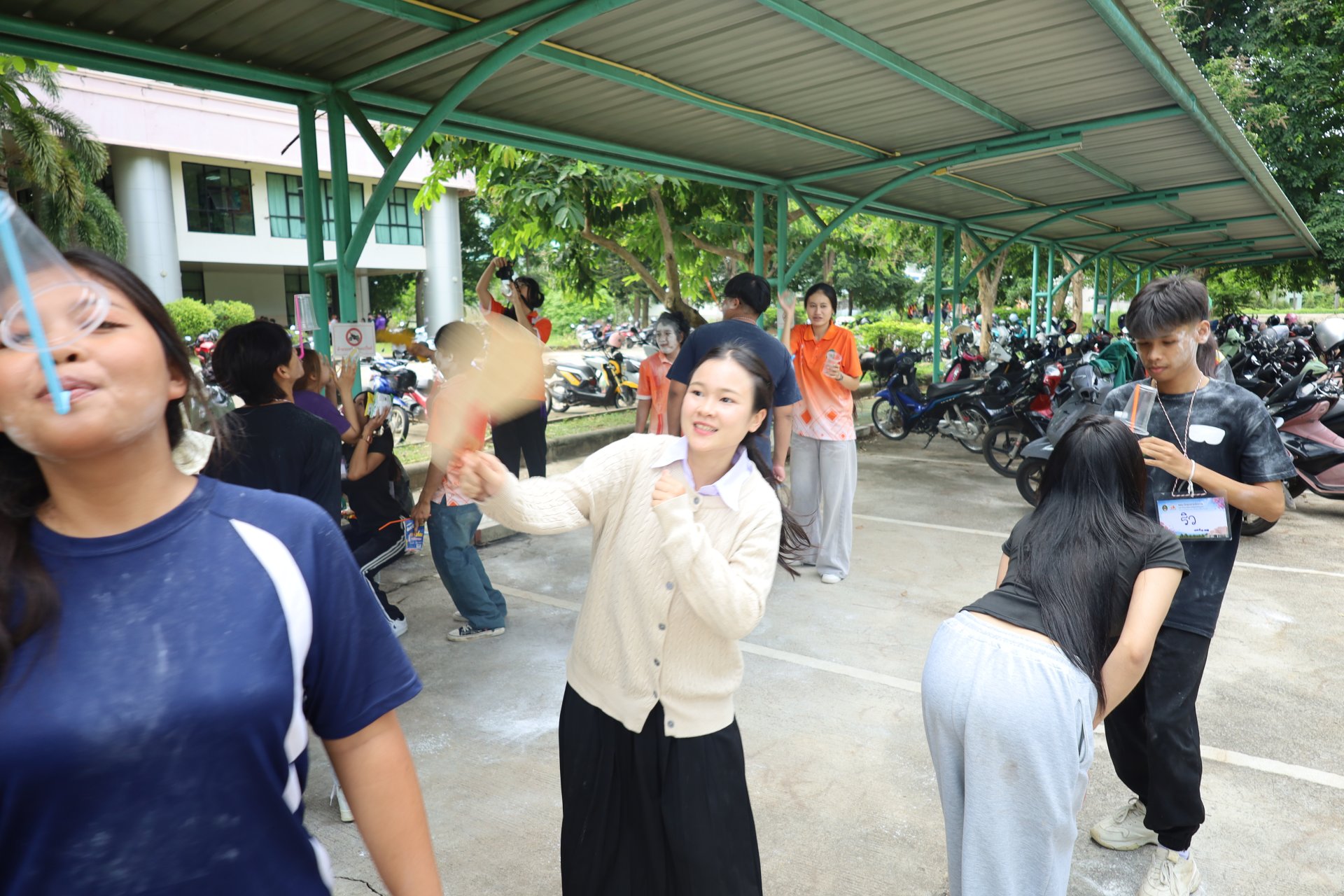 โครงการสานสัมพันธ์อย่างสร้างสรรค์ ร่วมใจน้องพี่ Management ประจำปีการศึกษา 2569 - รูปภาพ 18