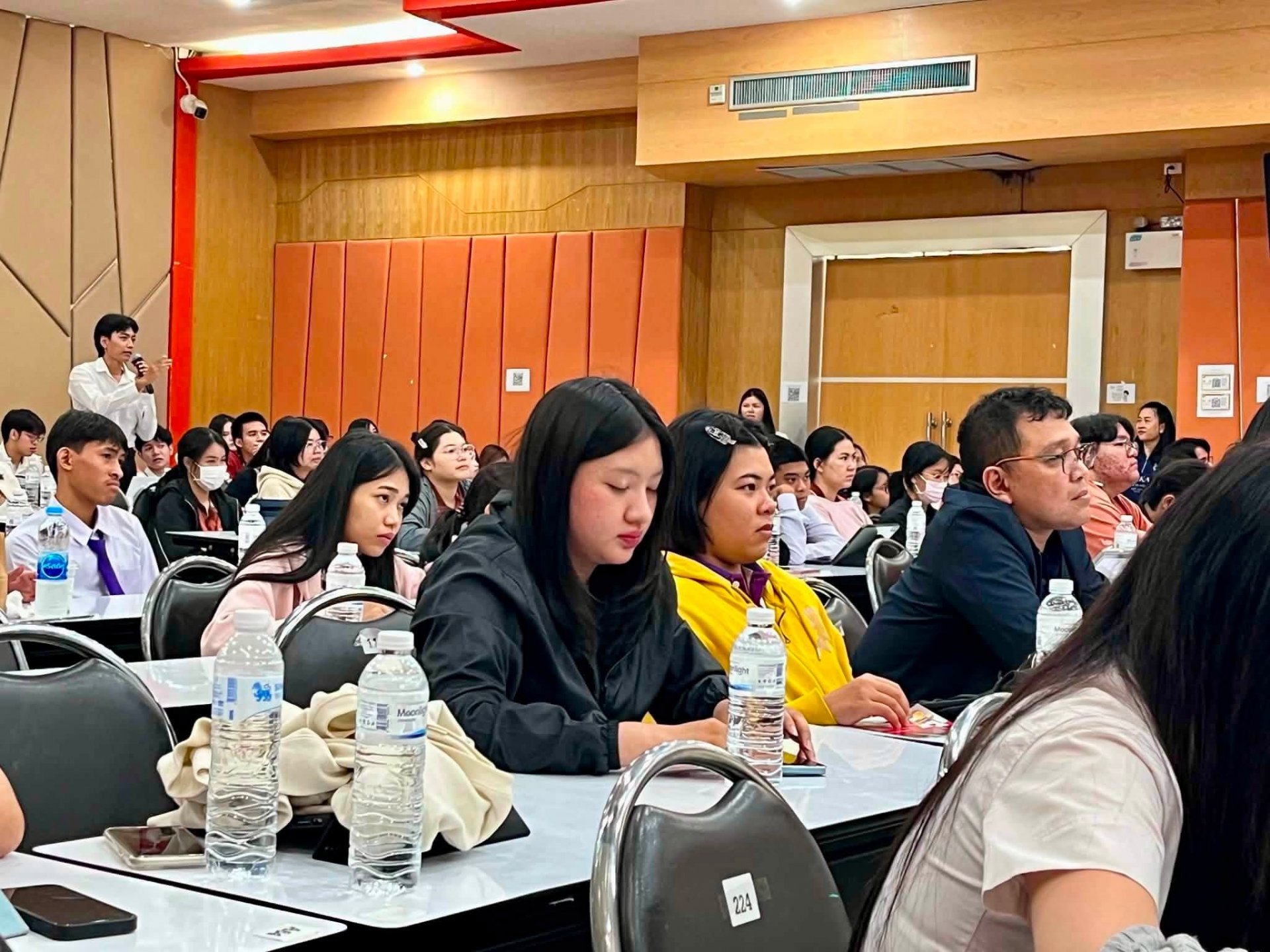 โครงการ Investor talk : โครงการรณรงค์สร้างวินัยทางการเงิน หัวข้อ : เงินทองต้องวางแผน & ครบเครื่องเรื่องลงทุน - รูปภาพ 8