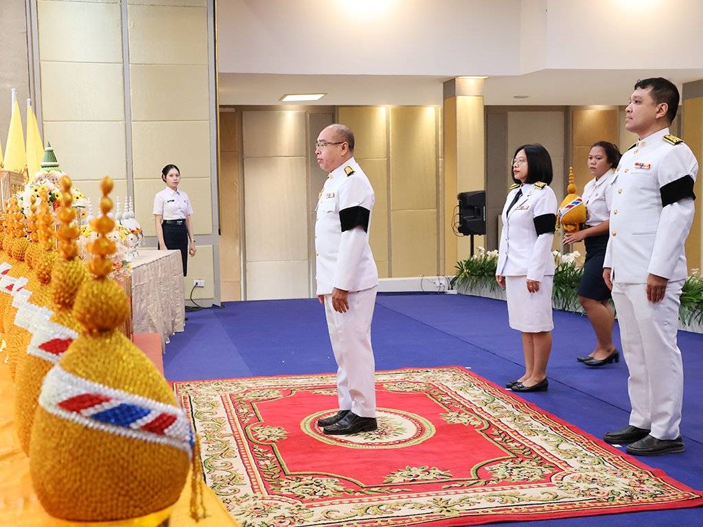 ถวายพระพรชัยมงคล เนื่องในโอกาสวันเฉลิมพระชนมพรรษา พระบาทสมเด็จพระปรเมนทรรามาธิบดีศรีสินทรมหาวชิราลงกรณ พระวชิรเกล้าเจ้าอยู่หัว - รูปภาพ 4