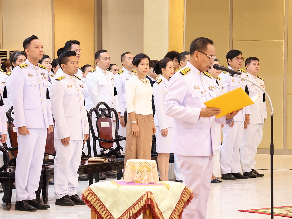 ถวายพระพรชัยมงคล เนื่องในโอกาสวันเฉลิมพระชนมพรรษา พระบาทสมเด็จพระปรเมนทรรามาธิบดีศรีสินทรมหาวชิราลงกรณ พระวชิรเกล้าเจ้าอยู่หัว - รูปภาพ 7