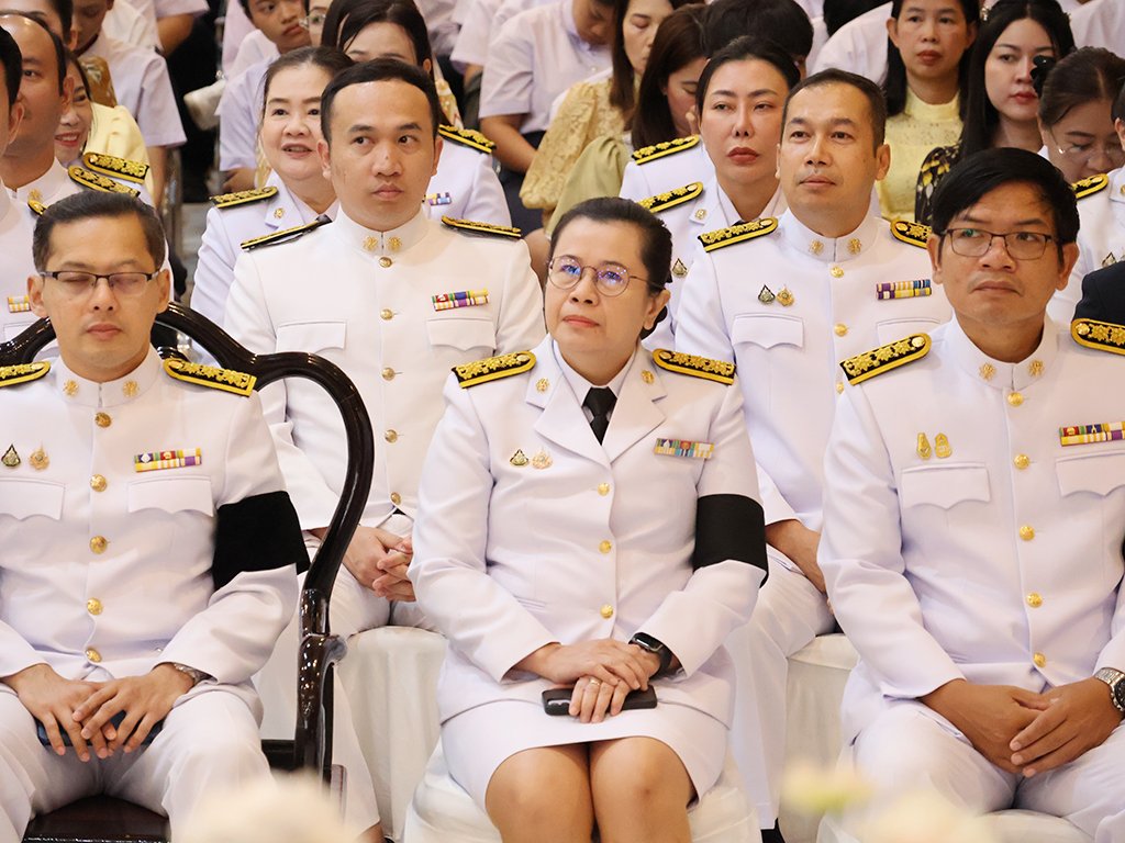 ถวายพระพรชัยมงคล เนื่องในโอกาสวันเฉลิมพระชนมพรรษา พระบาทสมเด็จพระปรเมนทรรามาธิบดีศรีสินทรมหาวชิราลงกรณ พระวชิรเกล้าเจ้าอยู่หัว - รูปภาพ 20