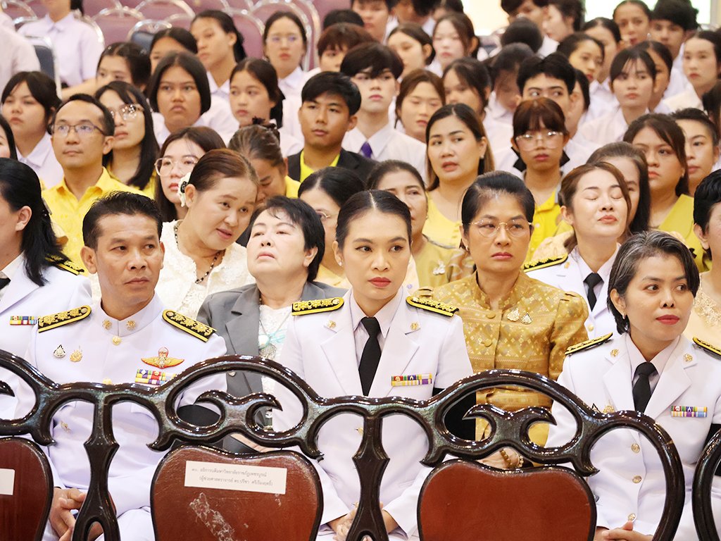ถวายพระพรชัยมงคล เนื่องในโอกาสวันเฉลิมพระชนมพรรษา พระบาทสมเด็จพระปรเมนทรรามาธิบดีศรีสินทรมหาวชิราลงกรณ พระวชิรเกล้าเจ้าอยู่หัว - รูปภาพ 22