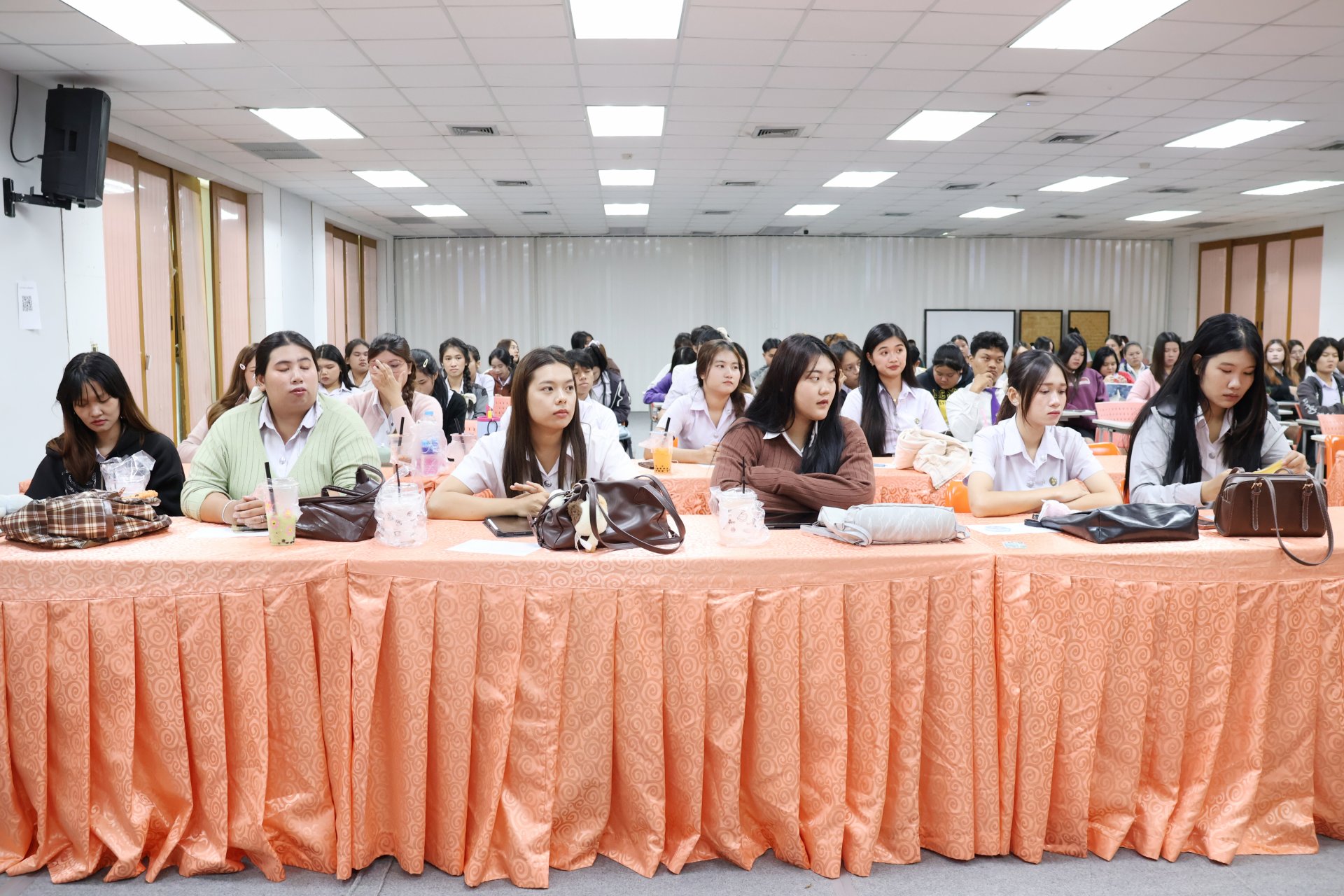 โครงการอบรมเสริมสร้างภาพลักษณ์และเตรียมความพร้อมสู่บัณฑิตคุณภาพ มุ่งสู่ตลาดแรงงาน คณะวิทยาการจัดการ - รูปภาพ 1