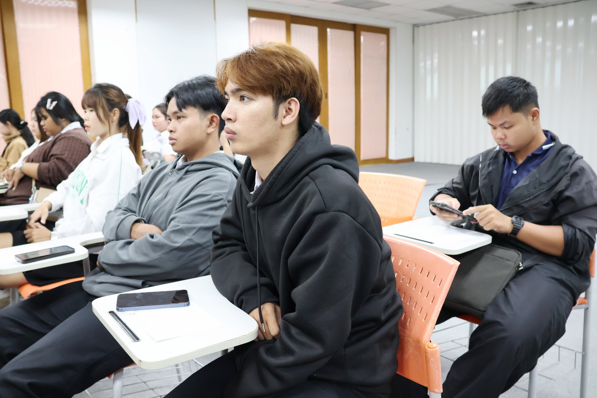 โครงการอบรมเสริมสร้างภาพลักษณ์และเตรียมความพร้อมสู่บัณฑิตคุณภาพ มุ่งสู่ตลาดแรงงาน คณะวิทยาการจัดการ - รูปภาพ 12