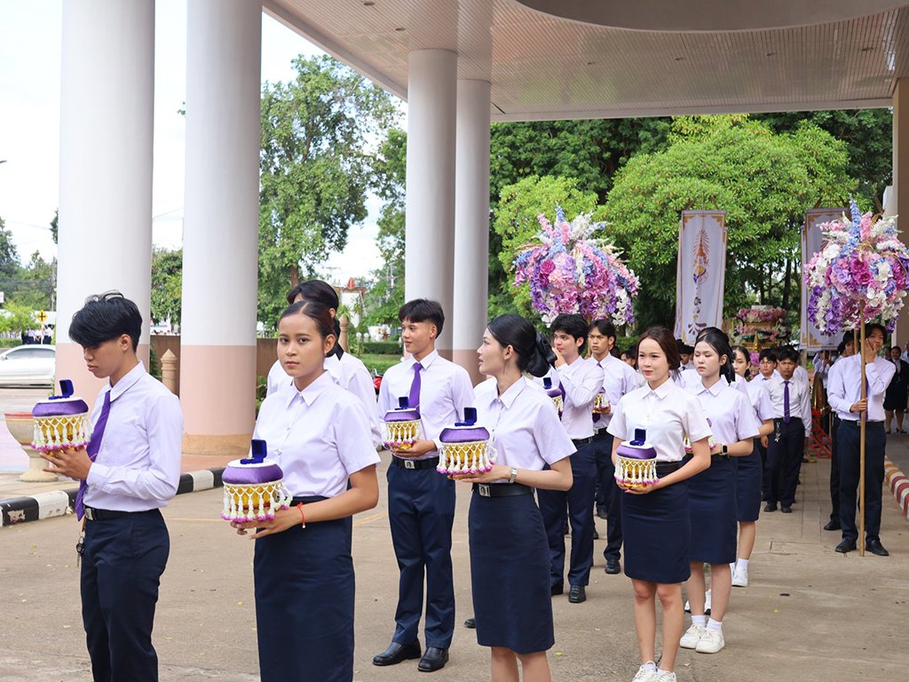 พิธีรับเครื่องหมายตราสัญลักษณ์ประจำมหาวิทยาลัย ประจำปีการศึกษา 2569 สำหรับนักศึกษาชั้นปีที่ 1 - รูปภาพ 8