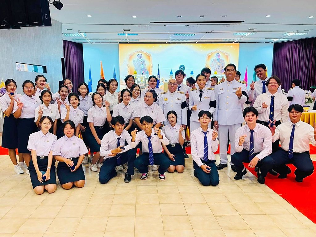พิธีรับเครื่องหมายตราสัญลักษณ์ประจำมหาวิทยาลัย ประจำปีการศึกษา 2569 สำหรับนักศึกษาชั้นปีที่ 1 - รูปภาพ 35
