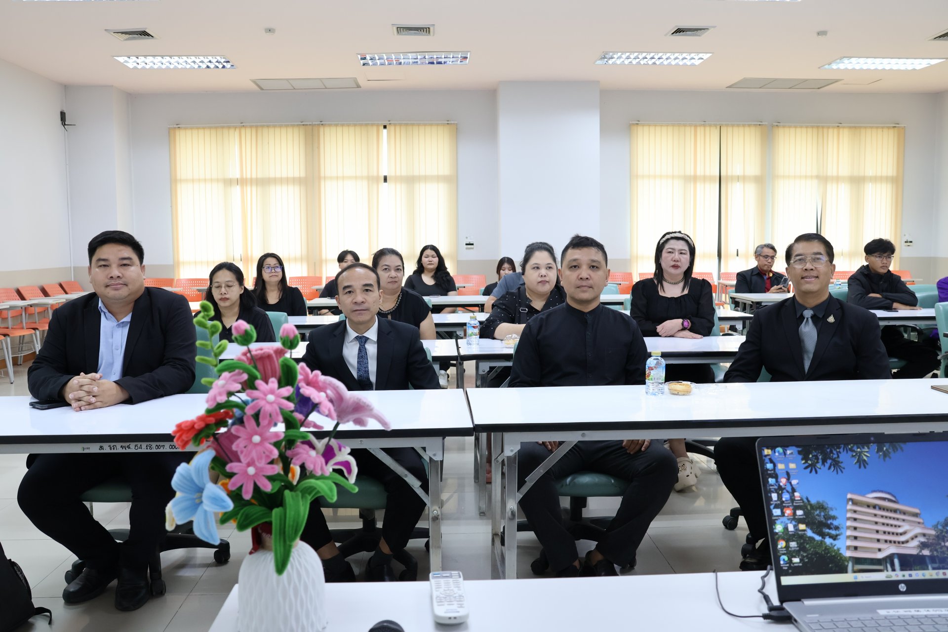 โครงการอบรมการแลกเปลี่ยนเรียนรู้การถอดบทเรียนผลการประเมิน AUN-QA เพื่อยกระดับคุณภาพหลักสูตรของคณะวิทยาการจัดการ - รูปภาพ 1