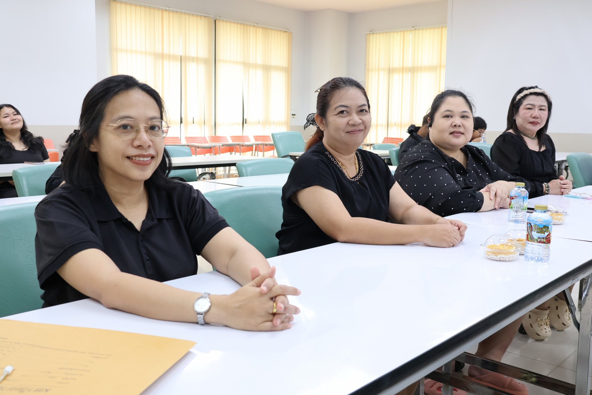 โครงการอบรมการแลกเปลี่ยนเรียนรู้การถอดบทเรียนผลการประเมิน AUN-QA เพื่อยกระดับคุณภาพหลักสูตรของคณะวิทยาการจัดการ - รูปภาพ 8