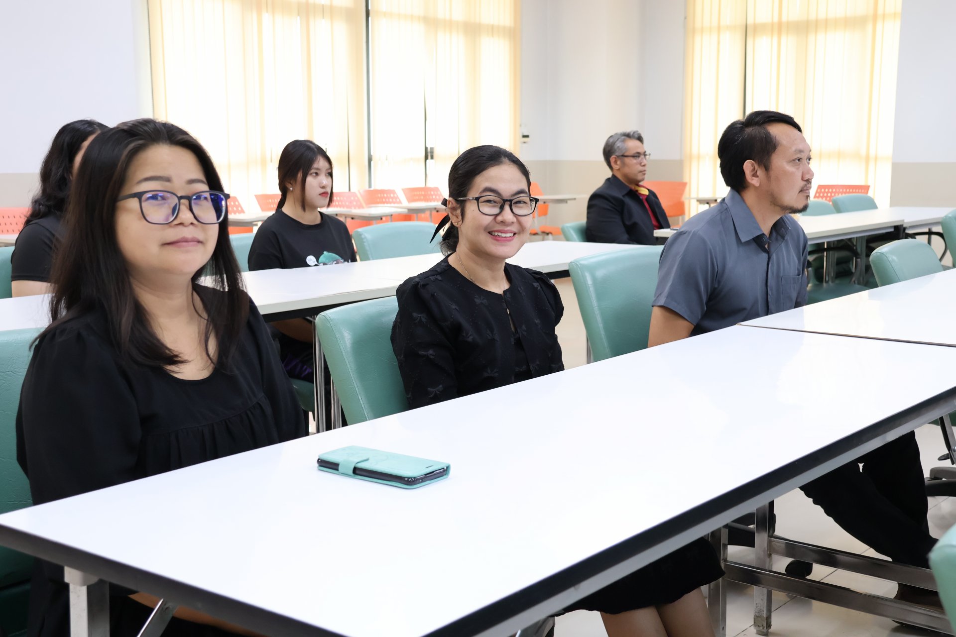 โครงการอบรมการแลกเปลี่ยนเรียนรู้การถอดบทเรียนผลการประเมิน AUN-QA เพื่อยกระดับคุณภาพหลักสูตรของคณะวิทยาการจัดการ - รูปภาพ 10