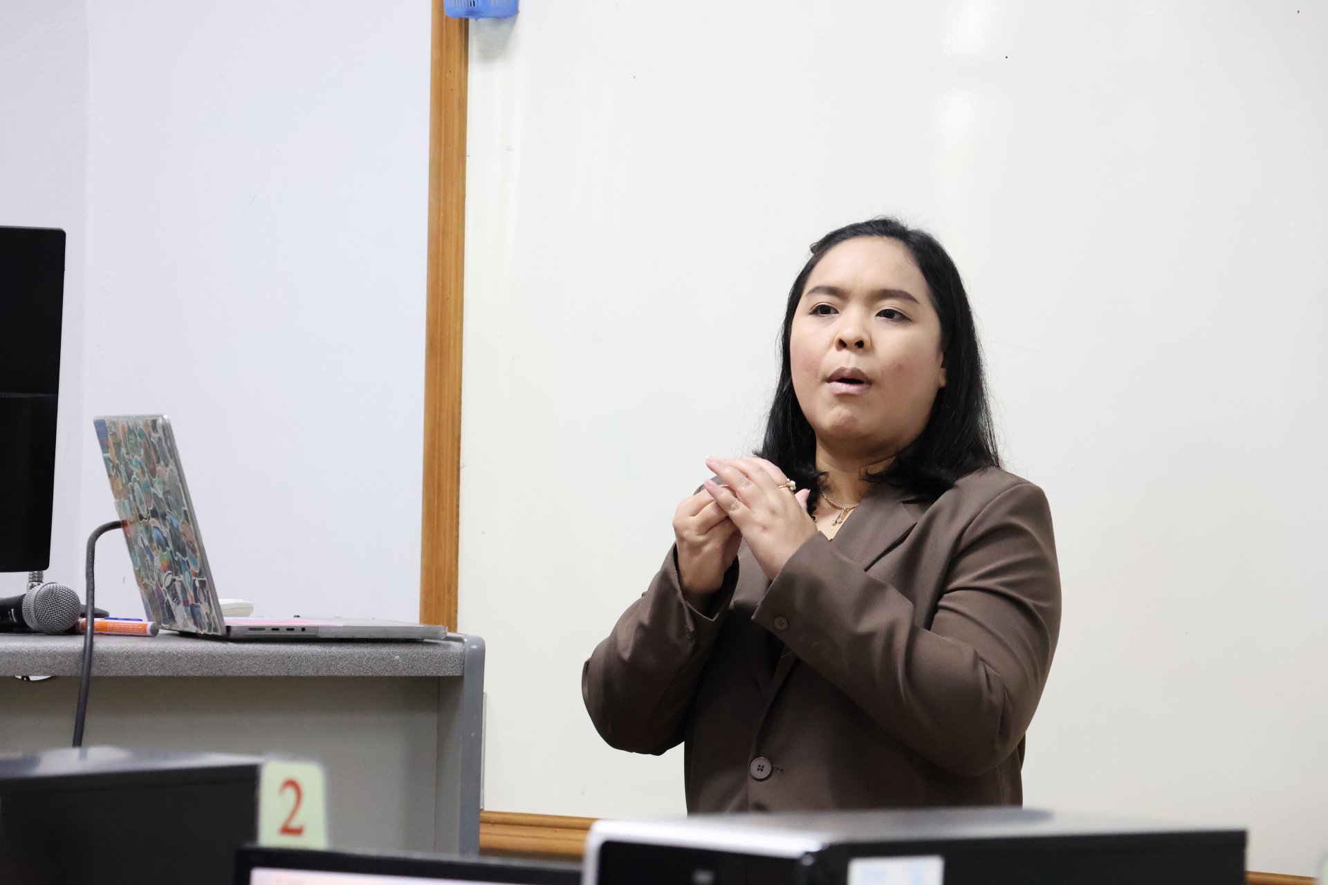 โครงการอบรมเชิงปฏิบัติการ เรื่อง “การประยุกต์ใช้ปัญญาประดิษฐ์ (AI) ในงานบริหารทรัพยากรบุคคล และจริยริธรรมในการใช้ AI สำหรับนักศึกษาสาขาวิชาการบริหารและเทคโนโลยีทรัพยากรบุคคล” - รูปภาพ 1