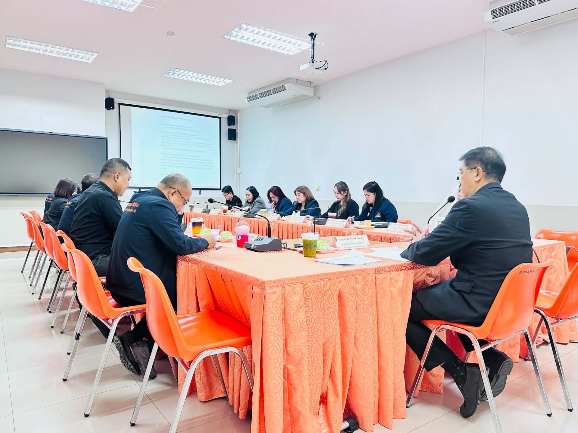 การประชุมคณะกรรมการบริหารคณะวิทยาการจัดการ - รูปภาพ 15