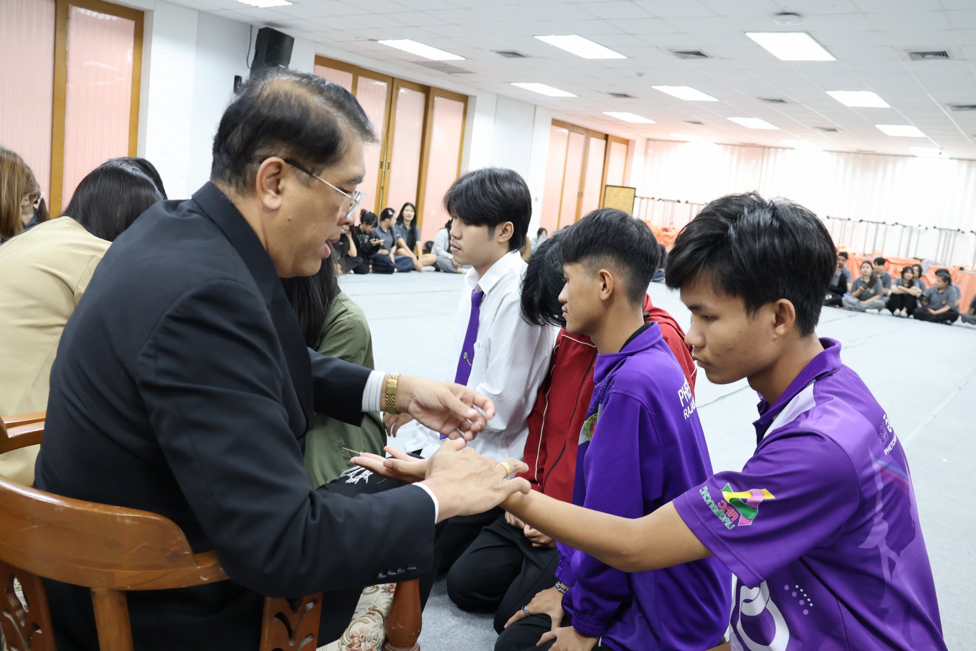 โครงการ Maketting Journer ก้าวแรกสู่รั้วการตลาด สานสัมพันธ์น้องพี่ และร่วมสืบสานประเพณีบายศรีสู่ขวัญ ประจำปีการศึกษา 2569 - รูปภาพ 25