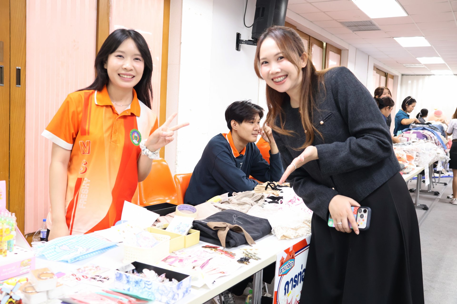 โครงการส่งเสริมทักษะการเป็นผู้ประกอบการ SECOND HAND แดนมหัศจรรย์ ตลาดนัดของมือสอง - รูปภาพ 10