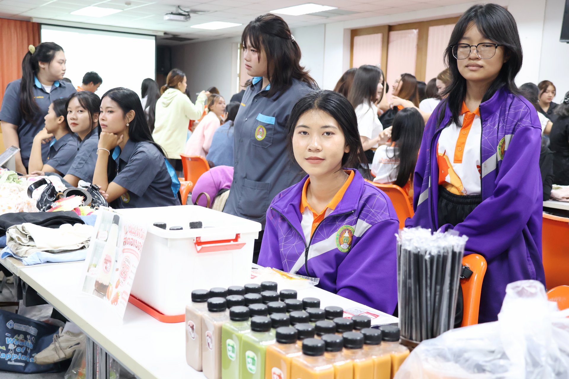 โครงการส่งเสริมทักษะการเป็นผู้ประกอบการ SECOND HAND แดนมหัศจรรย์ ตลาดนัดของมือสอง - รูปภาพ 17