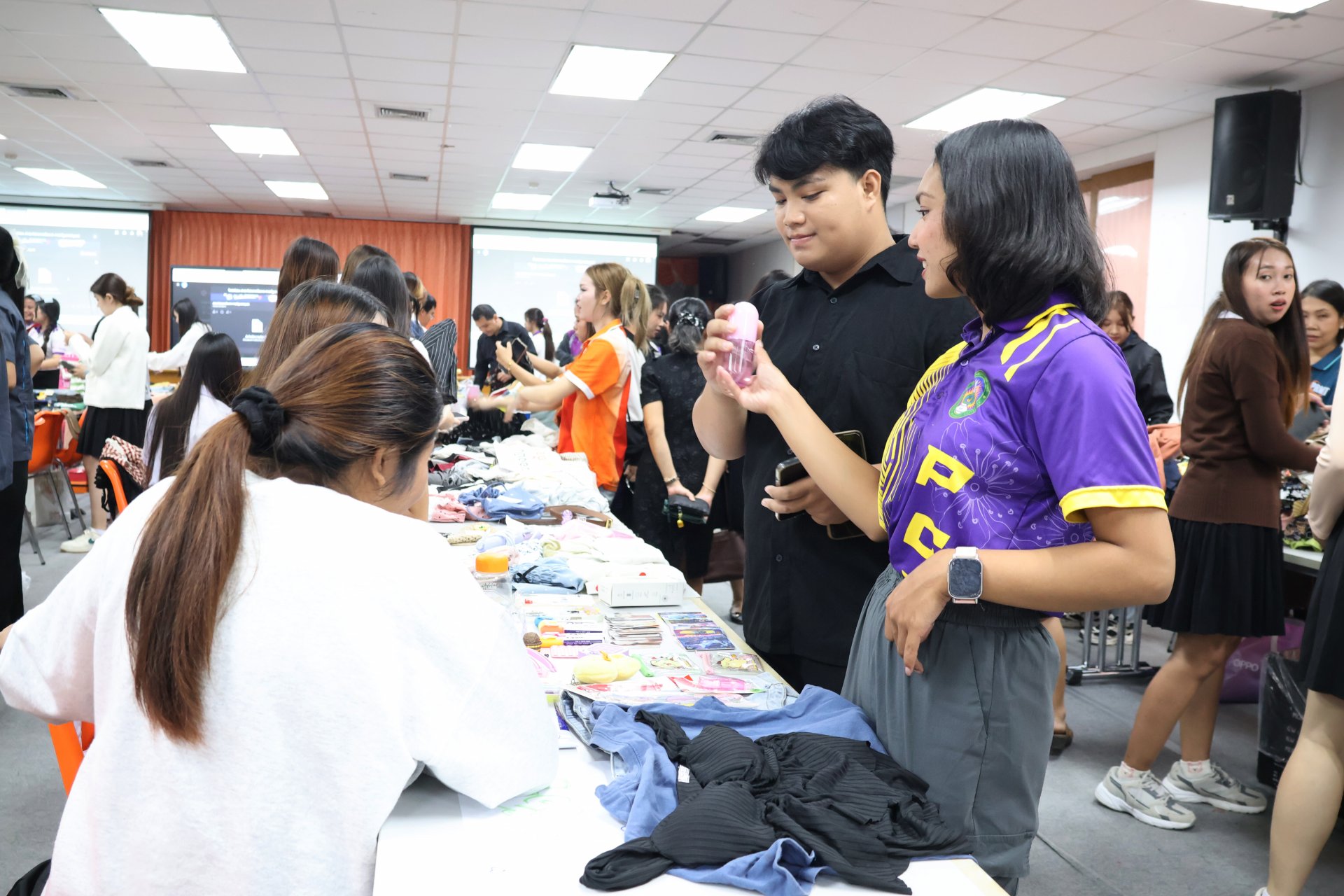 โครงการส่งเสริมทักษะการเป็นผู้ประกอบการ SECOND HAND แดนมหัศจรรย์ ตลาดนัดของมือสอง - รูปภาพ 27