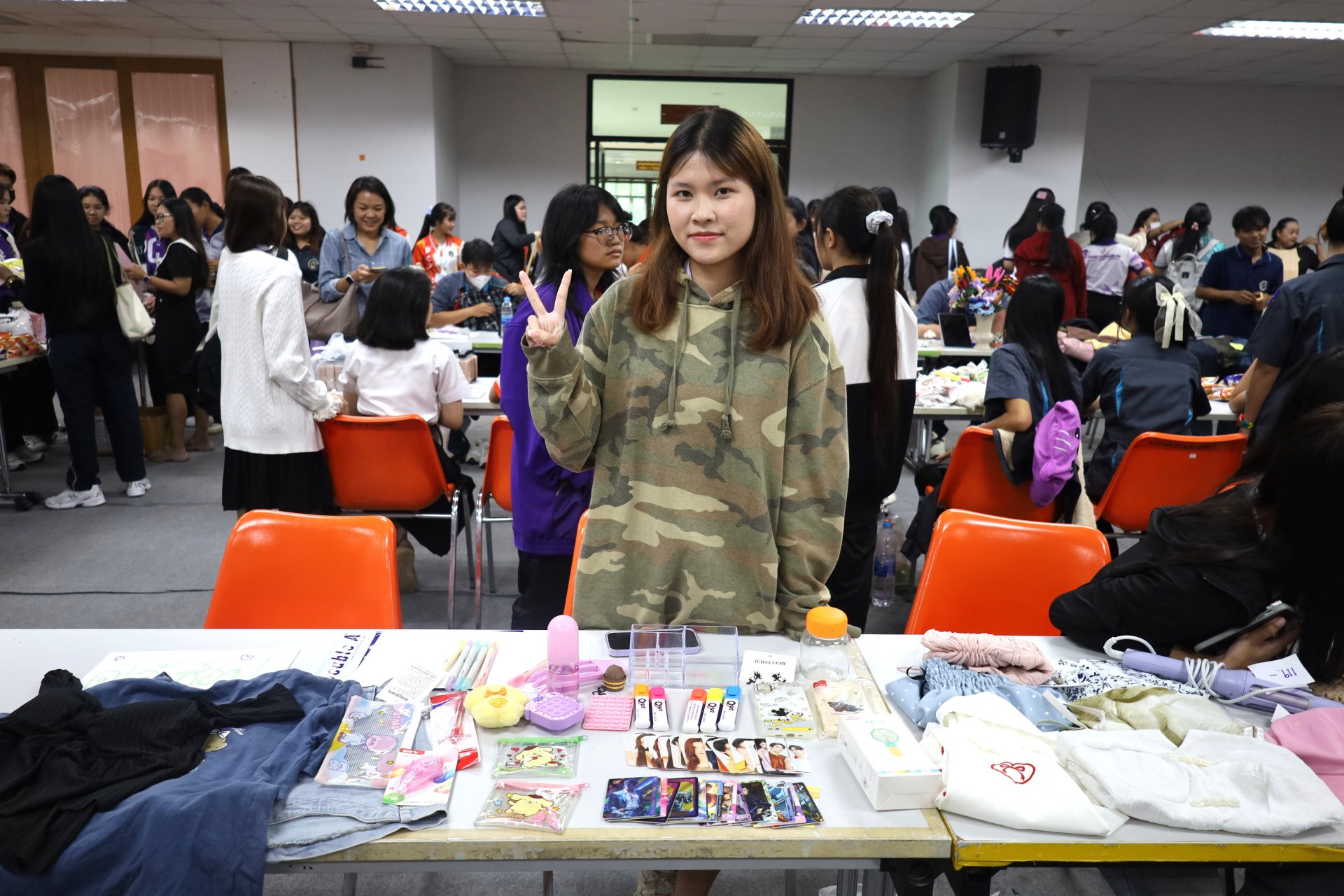 โครงการส่งเสริมทักษะการเป็นผู้ประกอบการ SECOND HAND แดนมหัศจรรย์ ตลาดนัดของมือสอง - รูปภาพ 44
