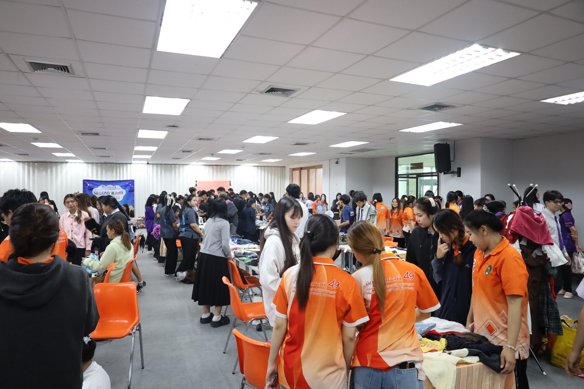 โครงการส่งเสริมทักษะการเป็นผู้ประกอบการ SECOND HAND แดนมหัศจรรย์ ตลาดนัดของมือสอง - รูปภาพ 49