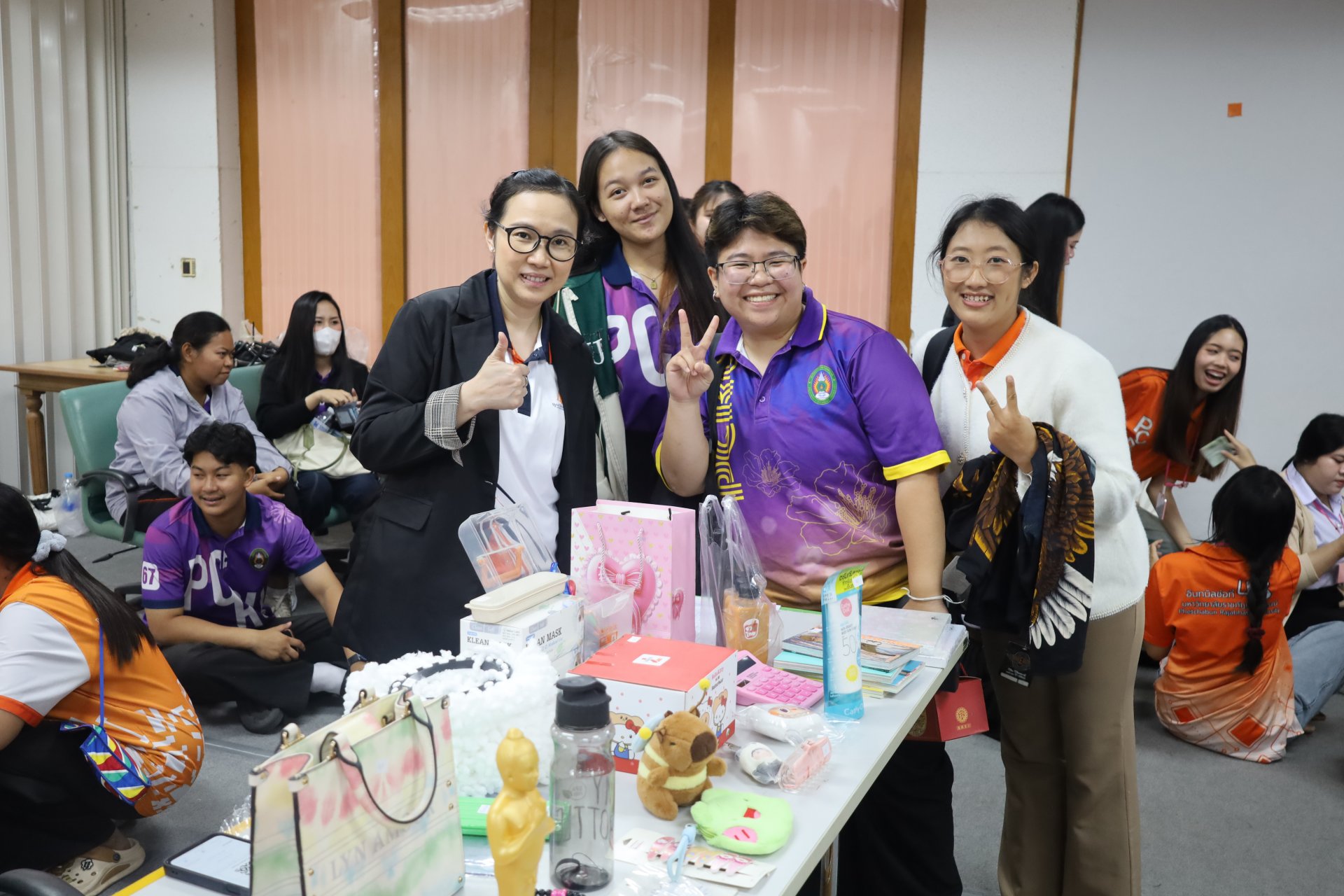 โครงการส่งเสริมทักษะการเป็นผู้ประกอบการ SECOND HAND แดนมหัศจรรย์ ตลาดนัดของมือสอง - รูปภาพ 59