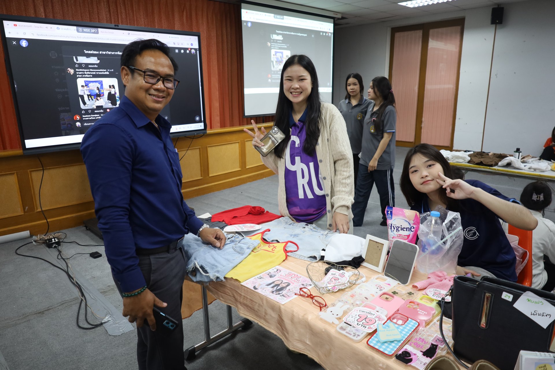 โครงการส่งเสริมทักษะการเป็นผู้ประกอบการ SECOND HAND แดนมหัศจรรย์ ตลาดนัดของมือสอง - รูปภาพ 62