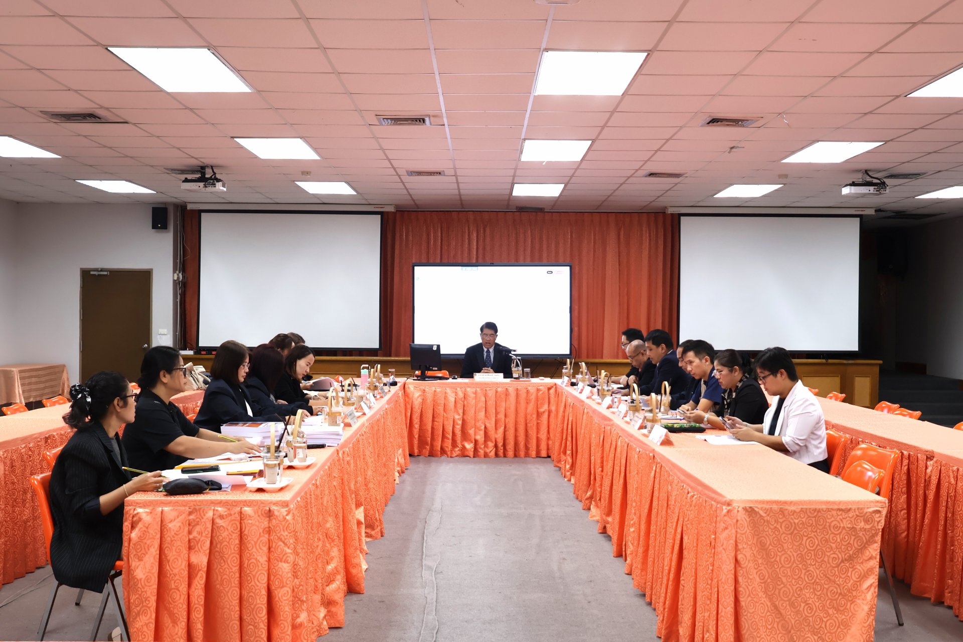 การประชุมคณะกรรมการบริหารคณะวิทยาการ - รูปภาพ 16