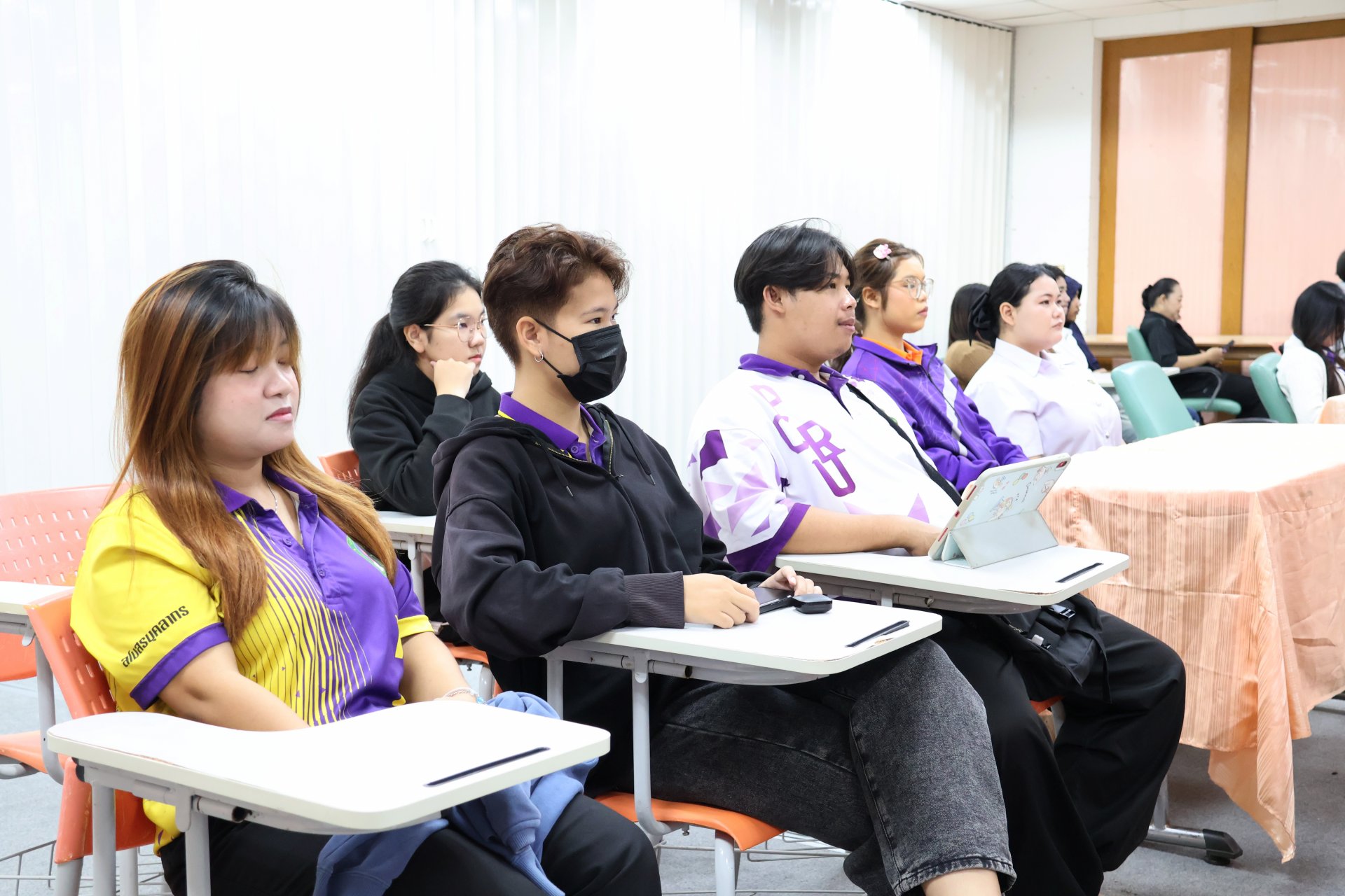 การสัมมนาวิชาการประเด็นสำคัญทางการตลาด กรณีศึกษาผู้ประกอบการด้านอาหารร้านละมุน62 - รูปภาพ 14