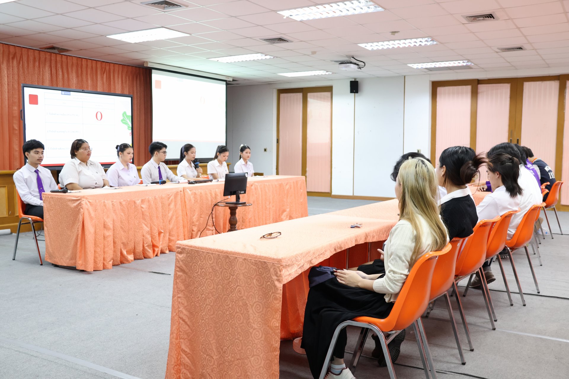 การสัมมนาวิชาการประเด็นสำคัญทางการตลาด กรณีศึกษาผู้ประกอบการด้านอาหารร้านละมุน62 - รูปภาพ 16