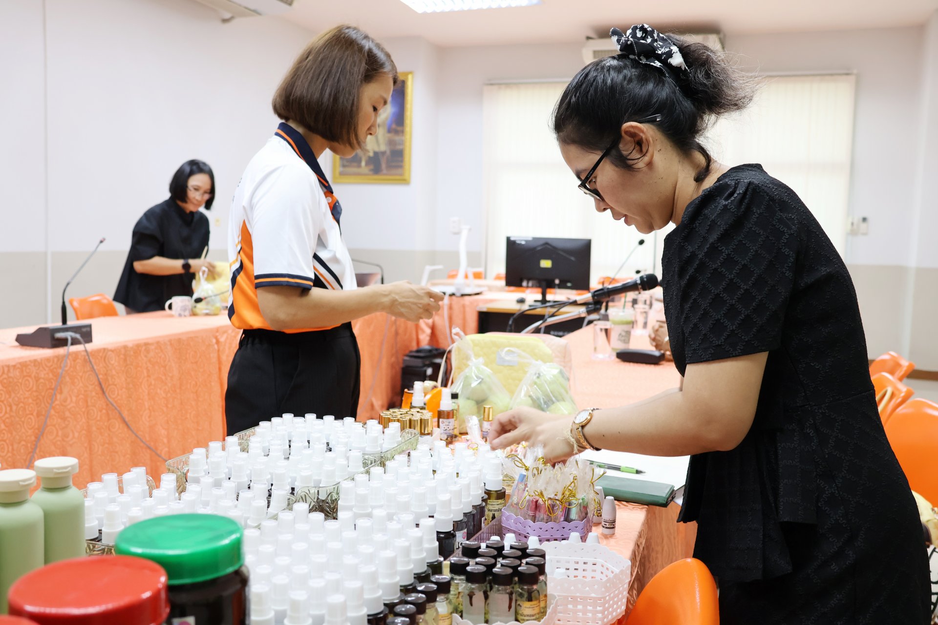 บันทึกข้อตกลงความร่วมมือ MOU ระหว่างคณะวิทยาการจัดการ มหาวิทยาลัยราชภัฏเพชรบูรณ์ กับ กลุ่มเรือนรักสุขภาพศรีเทพ - รูปภาพ 15