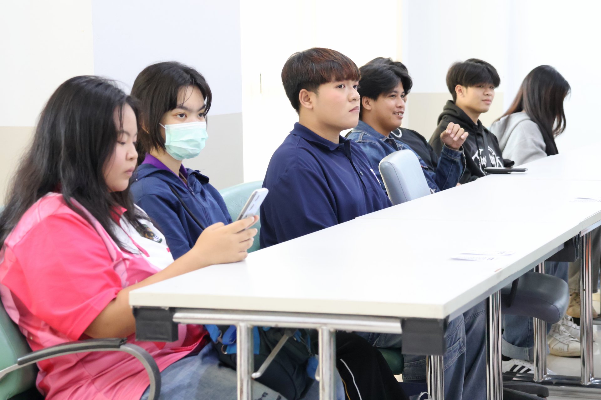โครงการสัมมนาวิชาการ หัวข้อ ประเด็นสำคัญทางการผลิตและการปฏิบัติการ กรณีศึกษาวิสาหกิจชุมชนโกโก้นางั่ว - รูปภาพ 7