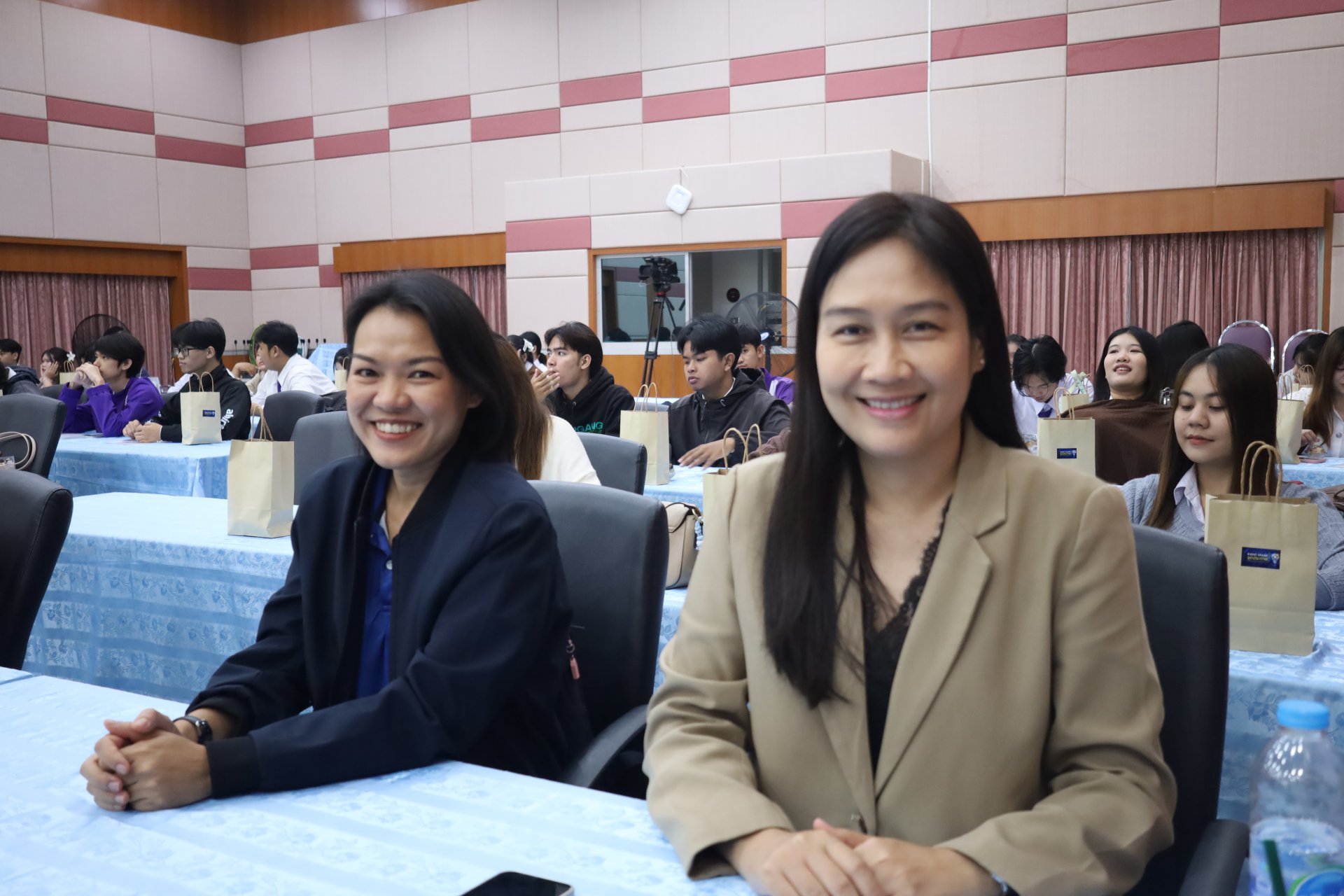 โครงการสัมมนาวิชาการ ออกแบบอีเวนต์อย่างไรให้คนจดจำ CREATIVE EVENT & EXPERIENCE DESIGN - รูปภาพ 4